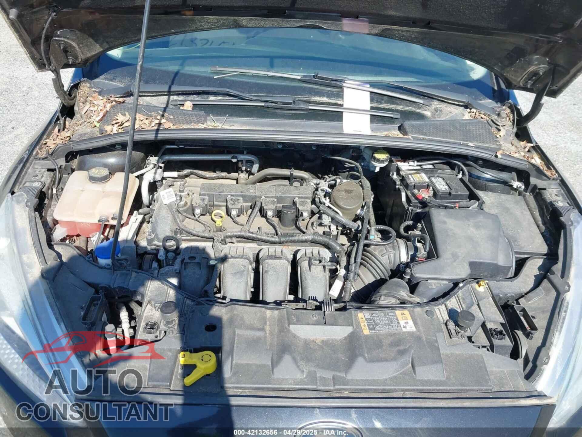 FORD FOCUS 2015 - 1FADP3F28FL204176