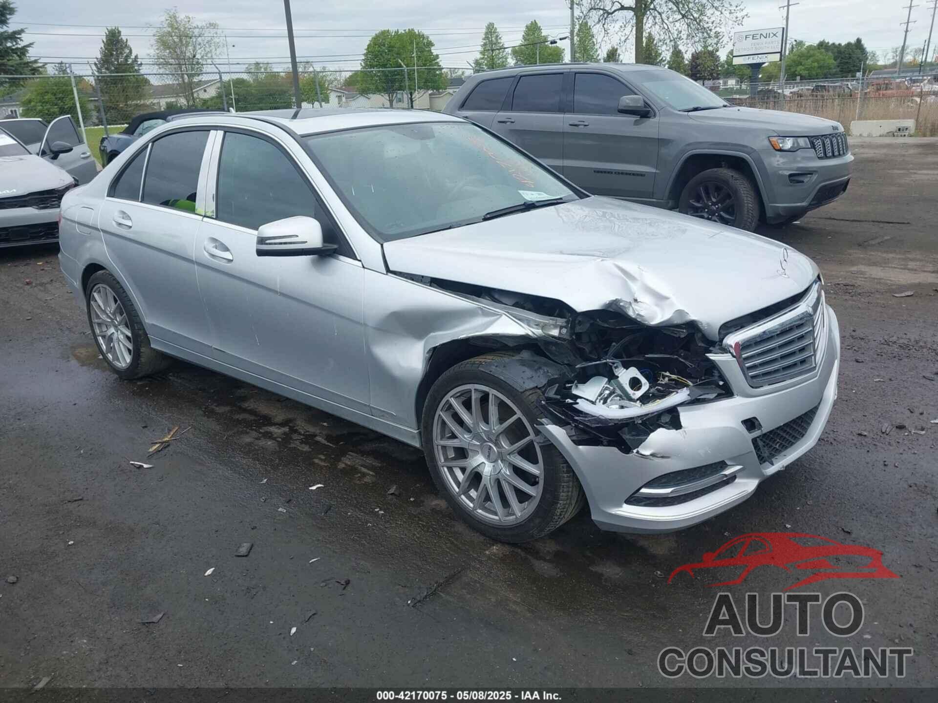 MERCEDES-BENZ C 300 2014 - WDDGF8AB4EG227658