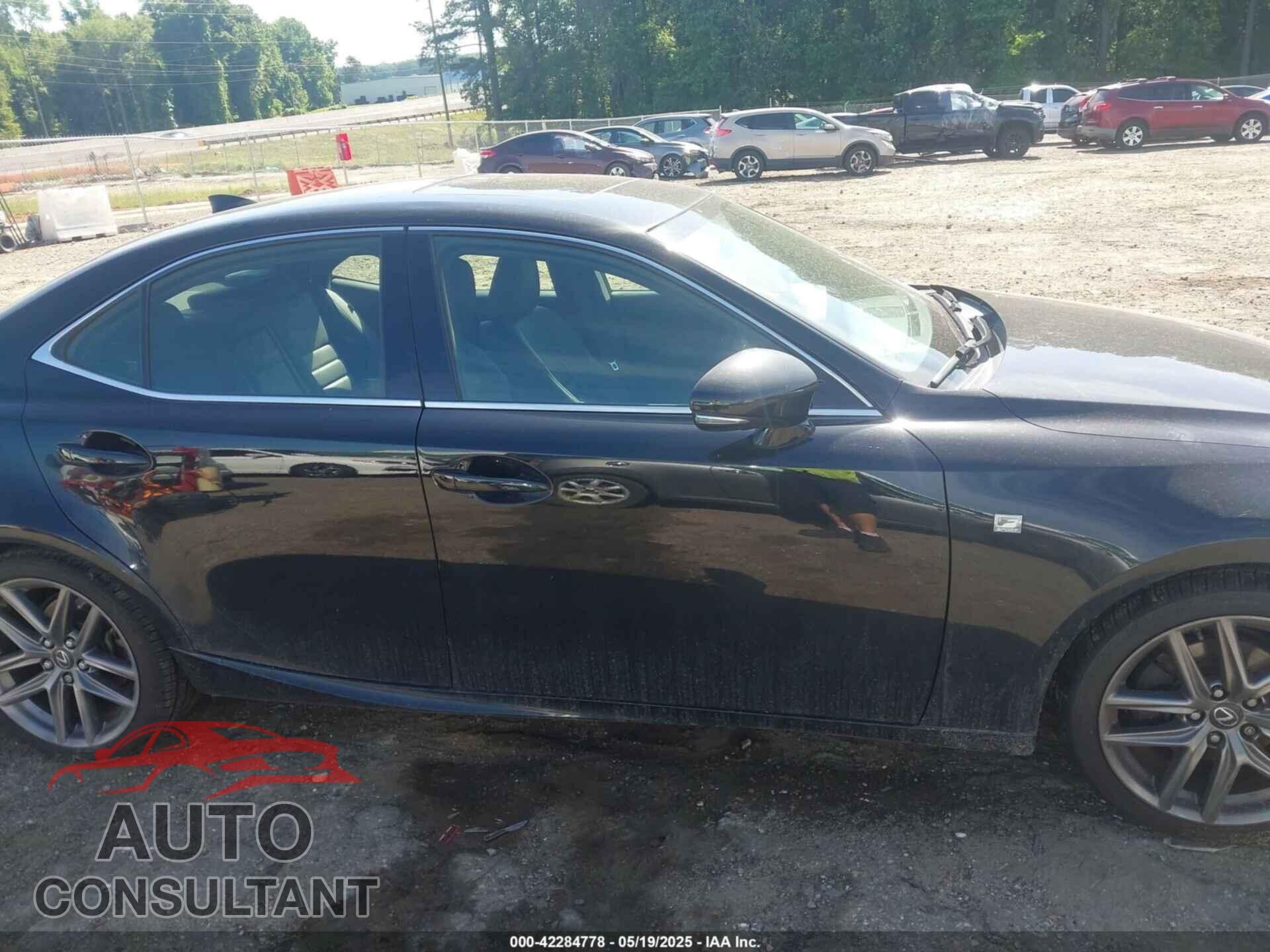 LEXUS IS 2015 - JTHBF1D26F5053899