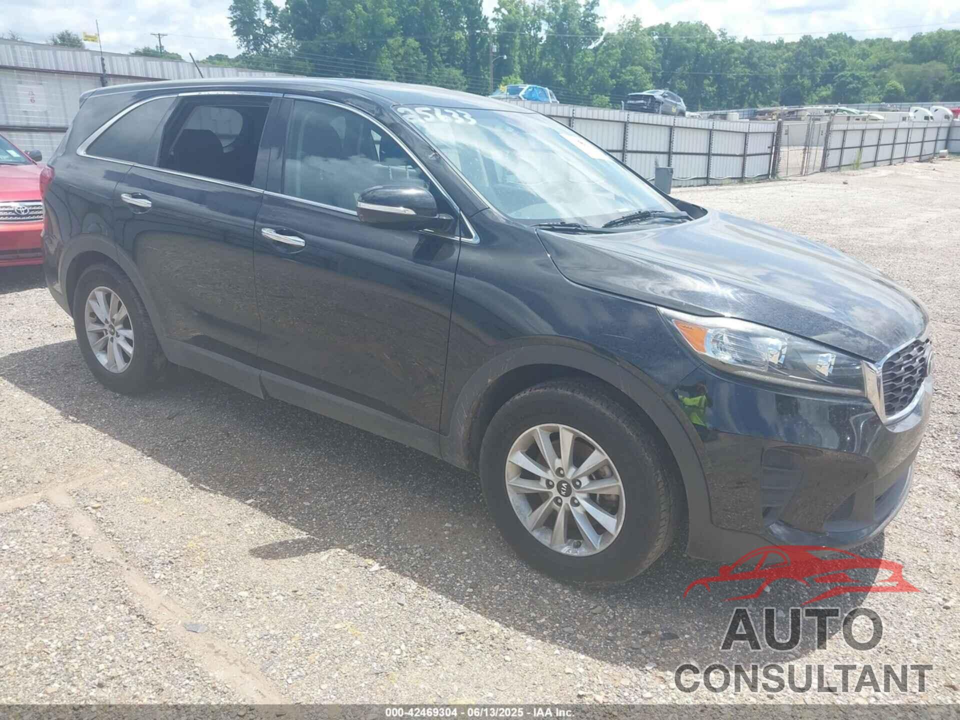 KIA SORENTO 2019 - 5XYPG4A39KG587368