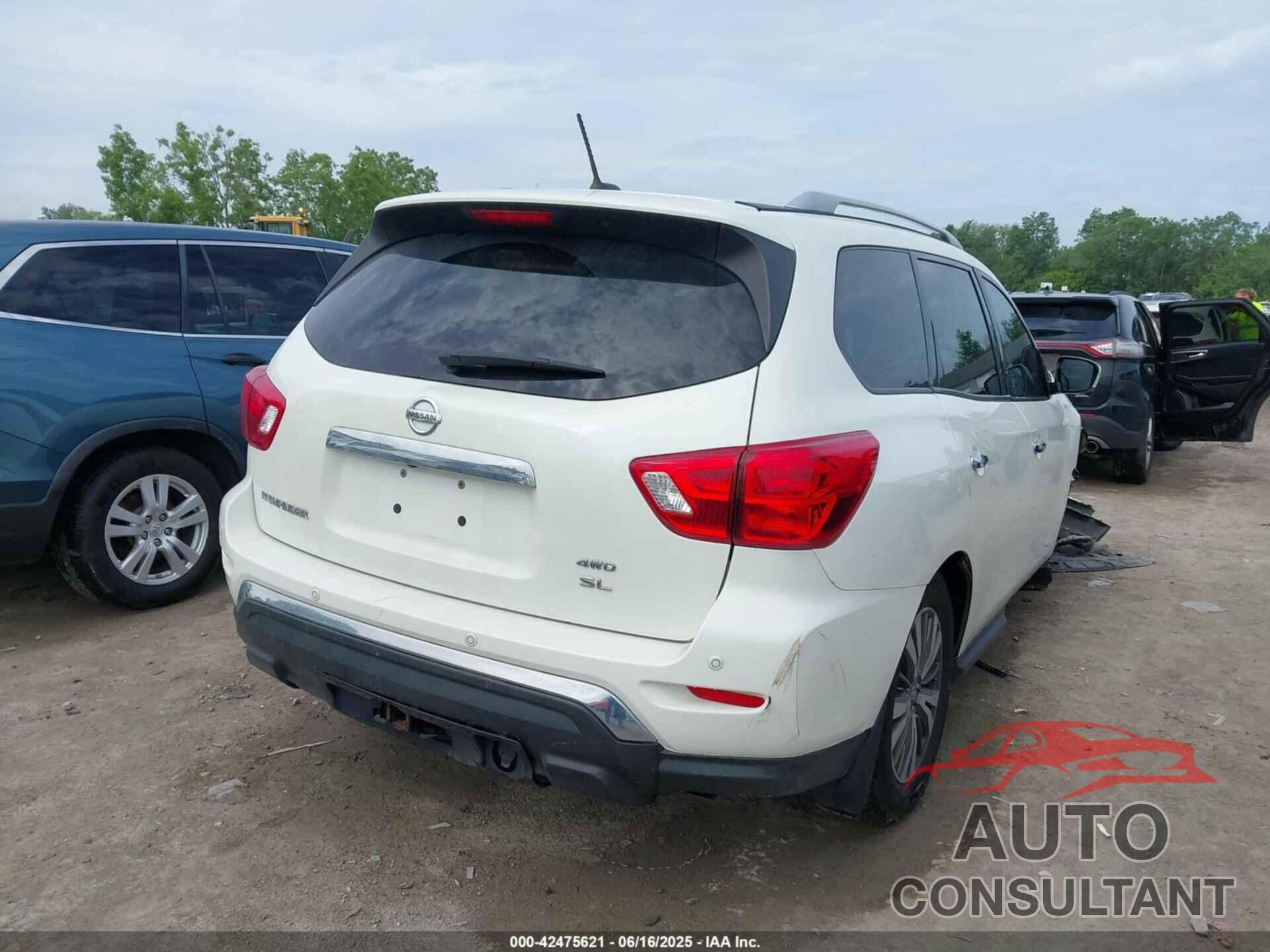 NISSAN PATHFINDER 2017 - 5N1DR2MM9HC642769