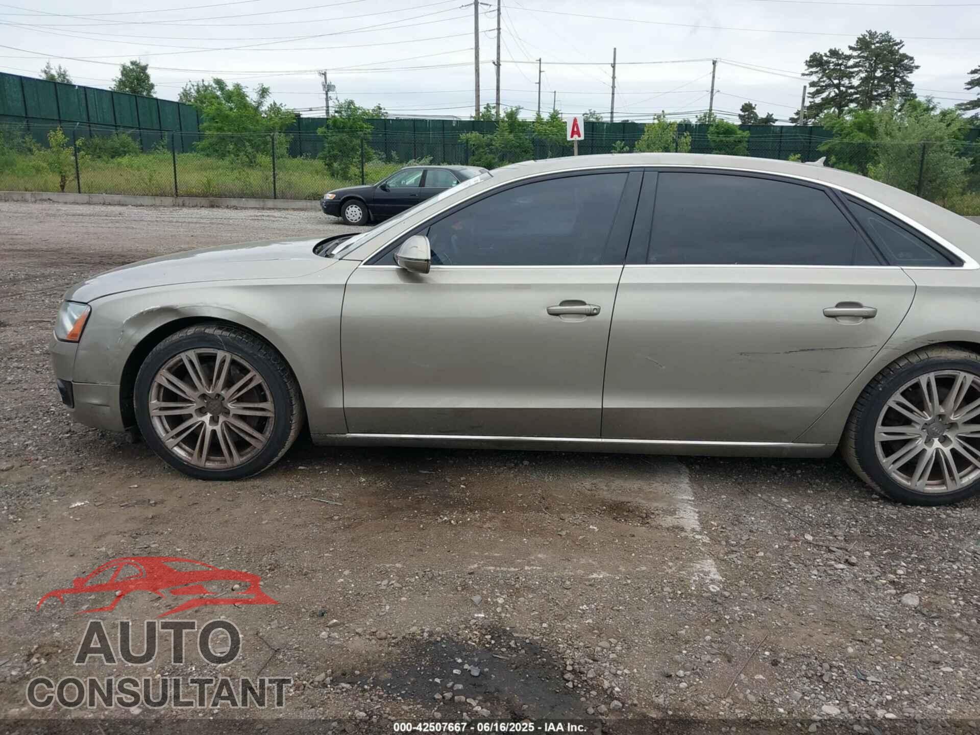 AUDI A8 L 2012 - WAURVAFD2CN017427