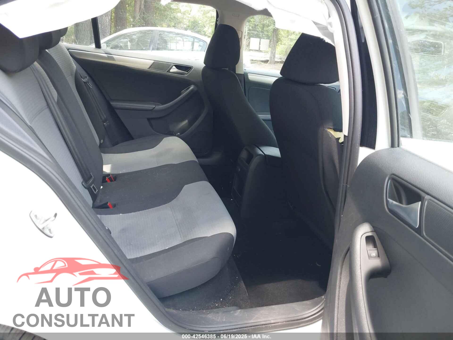 VOLKSWAGEN JETTA 2017 - 3VW2B7AJ5HM337031
