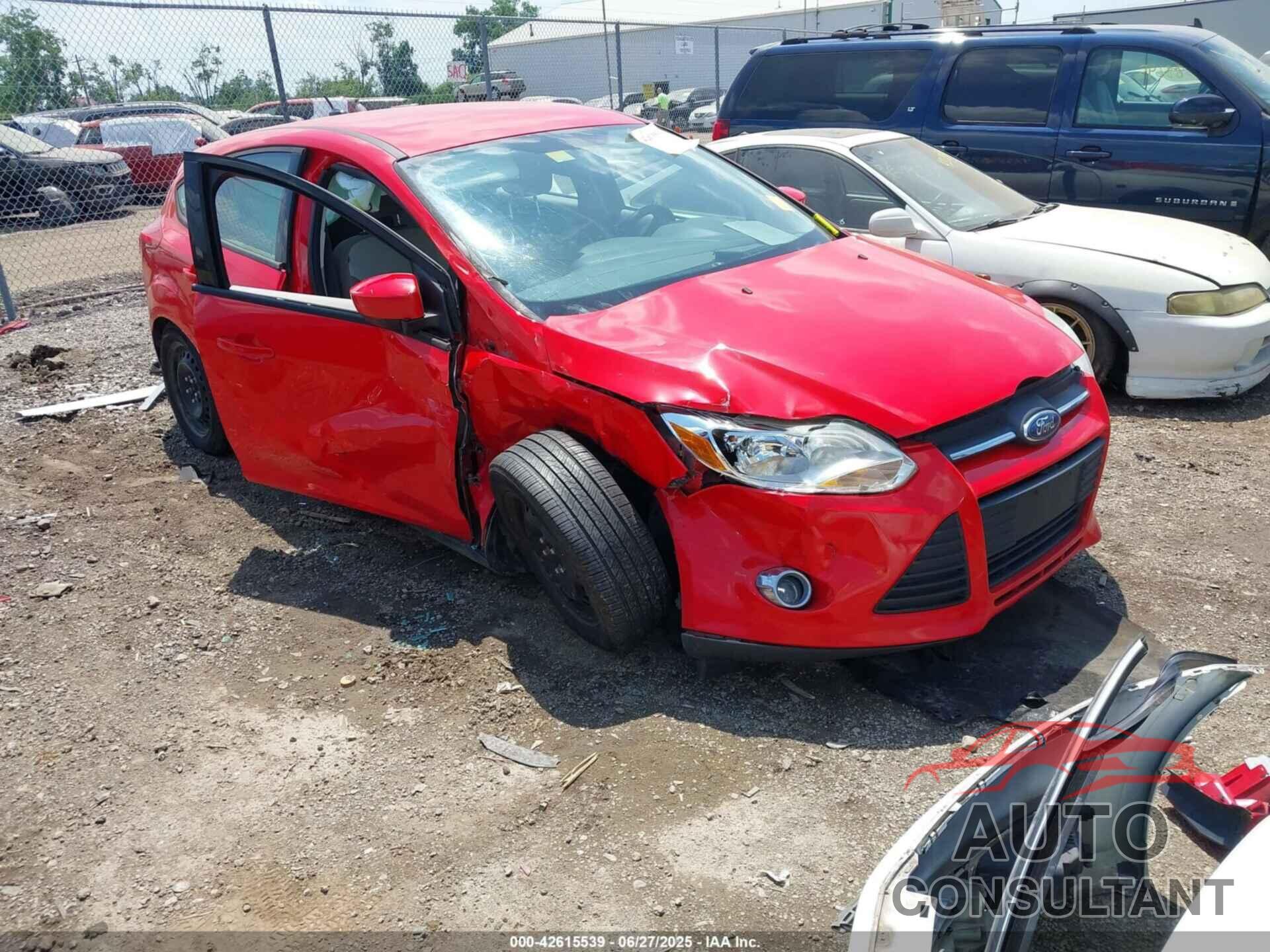 FORD FOCUS 2012 - 1FAHP3K24CL242202