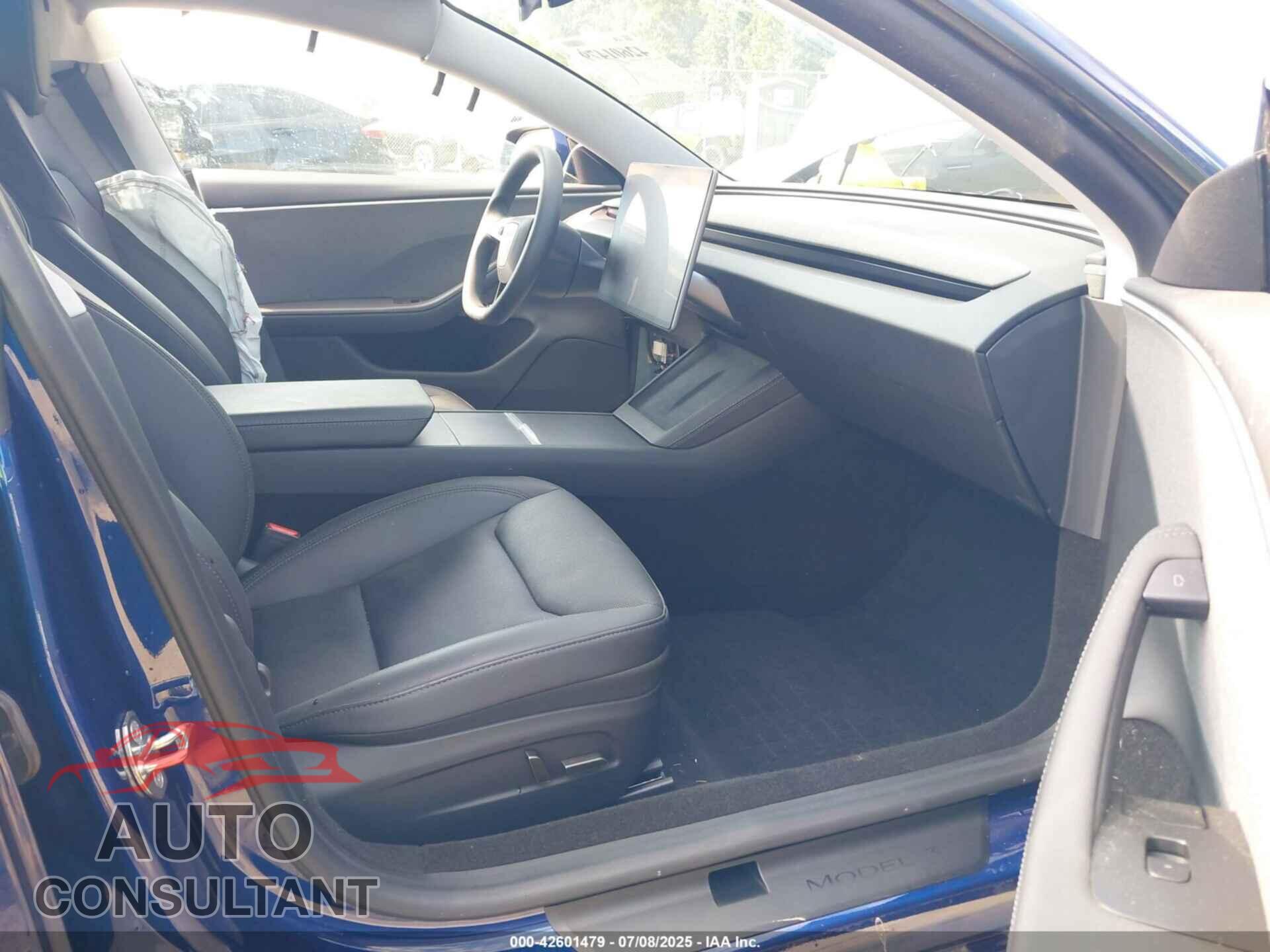 TESLA MODEL 3 2024 - 5YJ3E1EA7RF824954