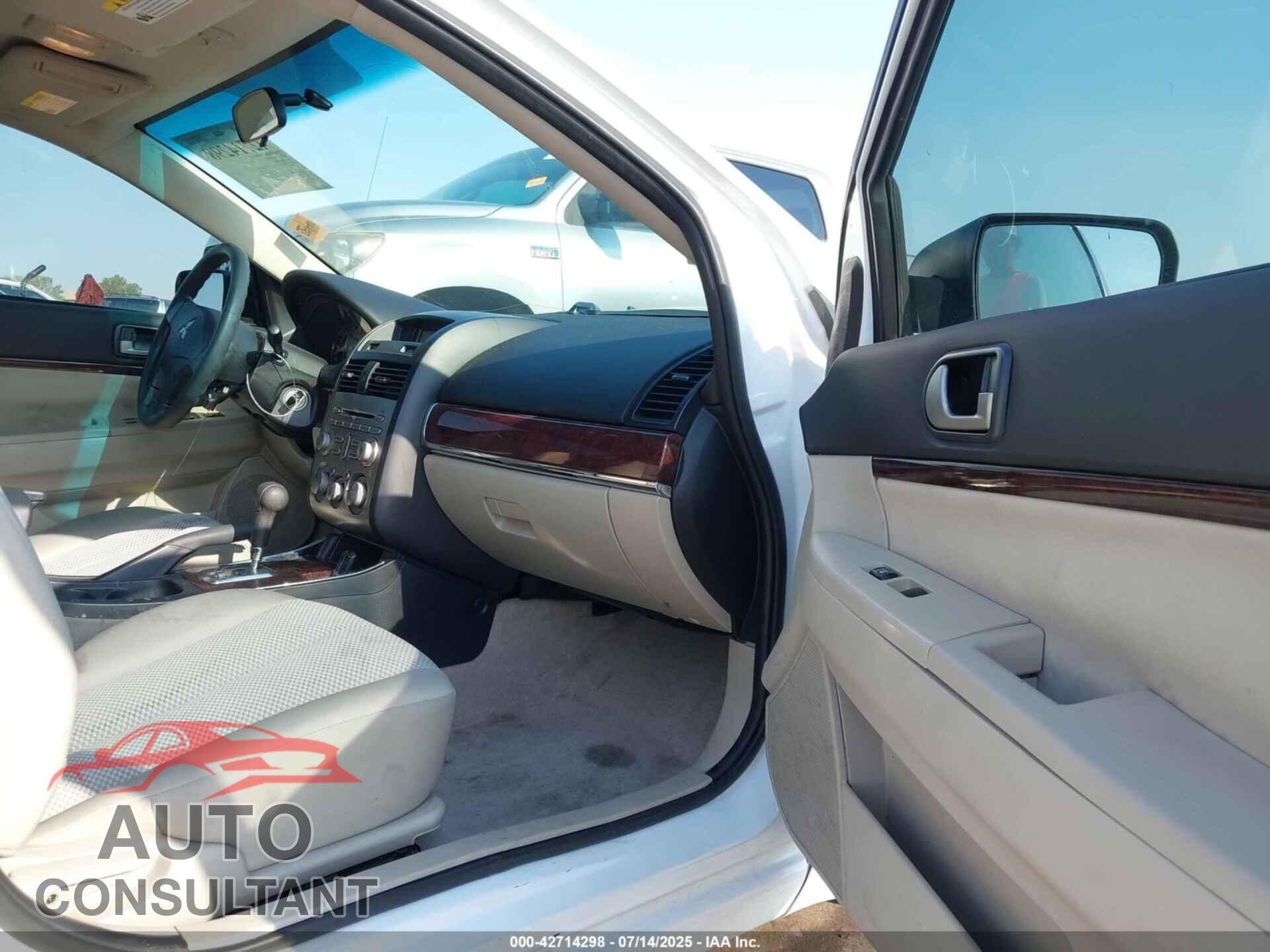 MITSUBISHI GALANT 2011 - 4A32B3FF0BE017268