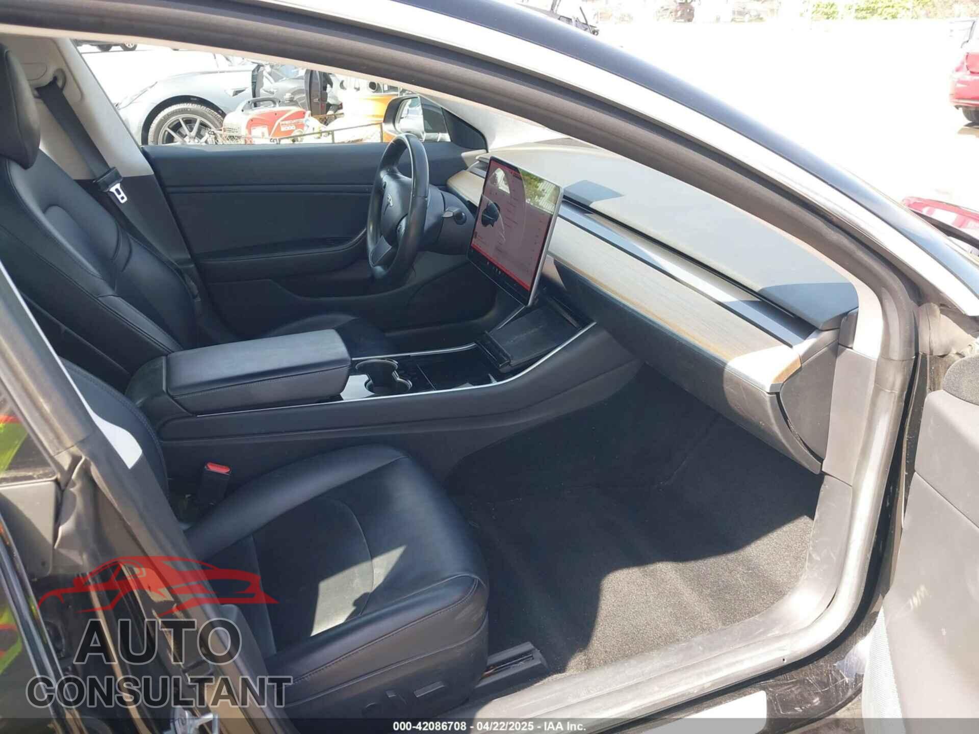 TESLA MODEL 3 2017 - 5YJ3E1EA6HF002158