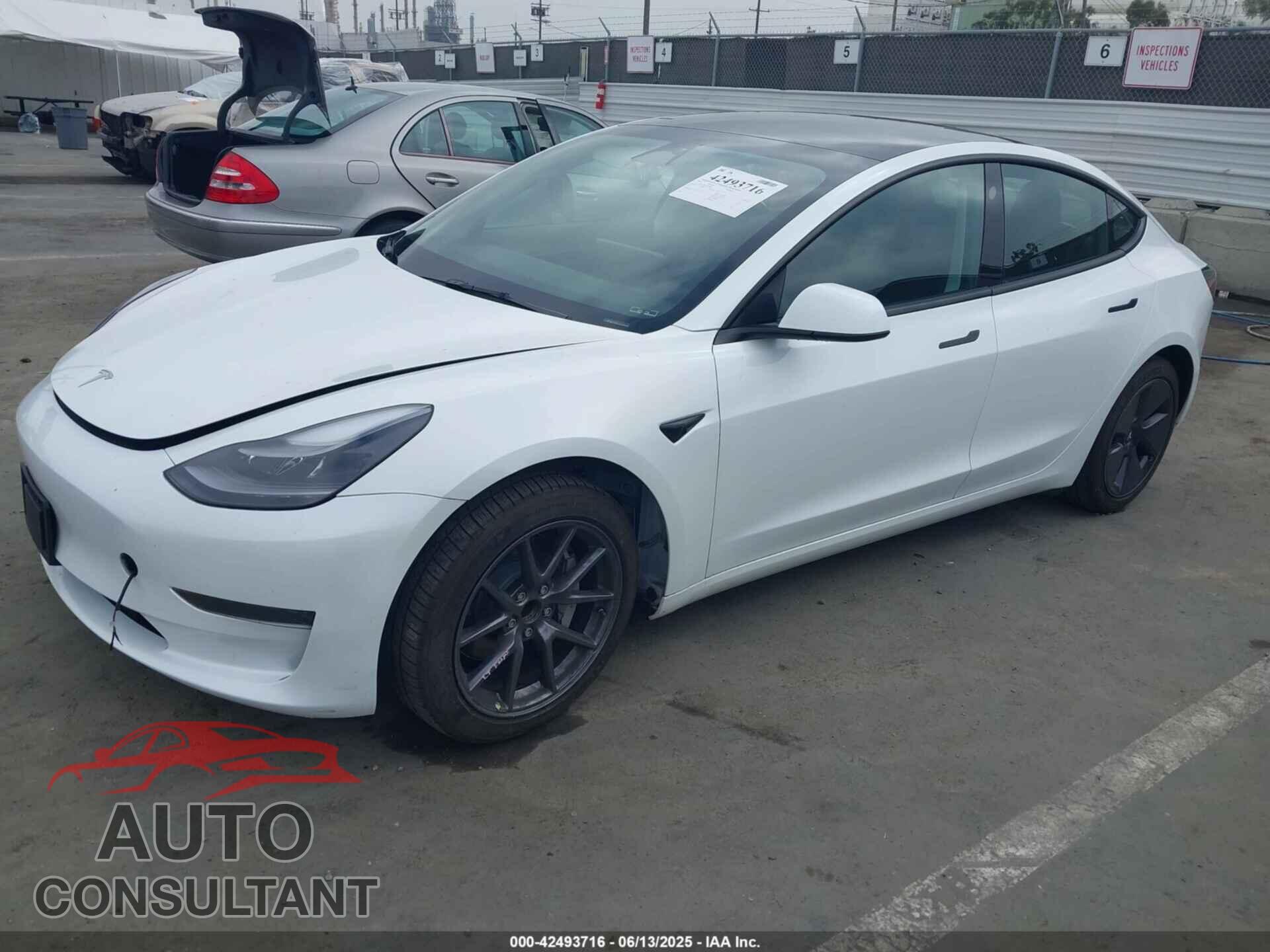TESLA MODEL 3 2023 - 5YJ3E1EA5PF496902