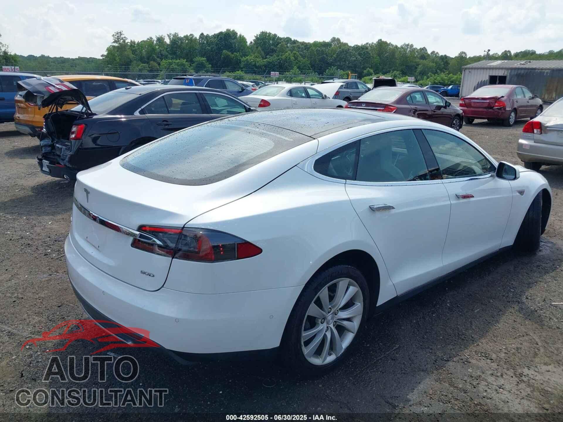 TESLA MODEL S 2015 - 5YJSA1E29FF113882
