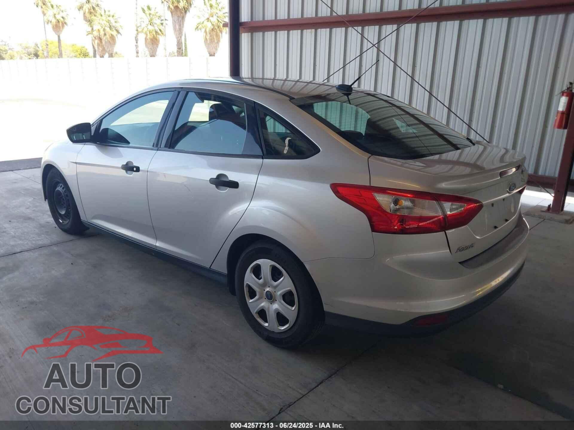 FORD FOCUS 2014 - 1FADP3E24EL421384