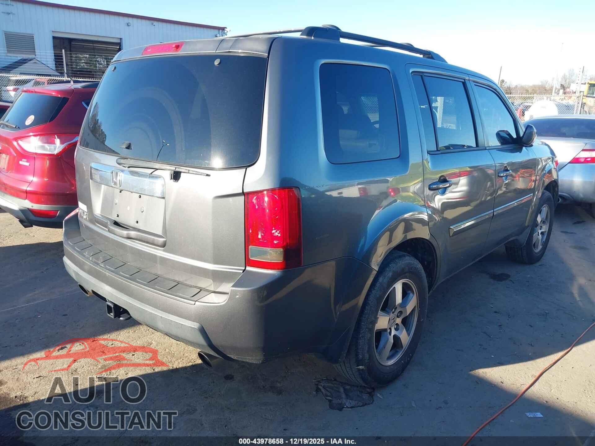 HONDA PILOT 2011 - 5FNYF3H69BB033031