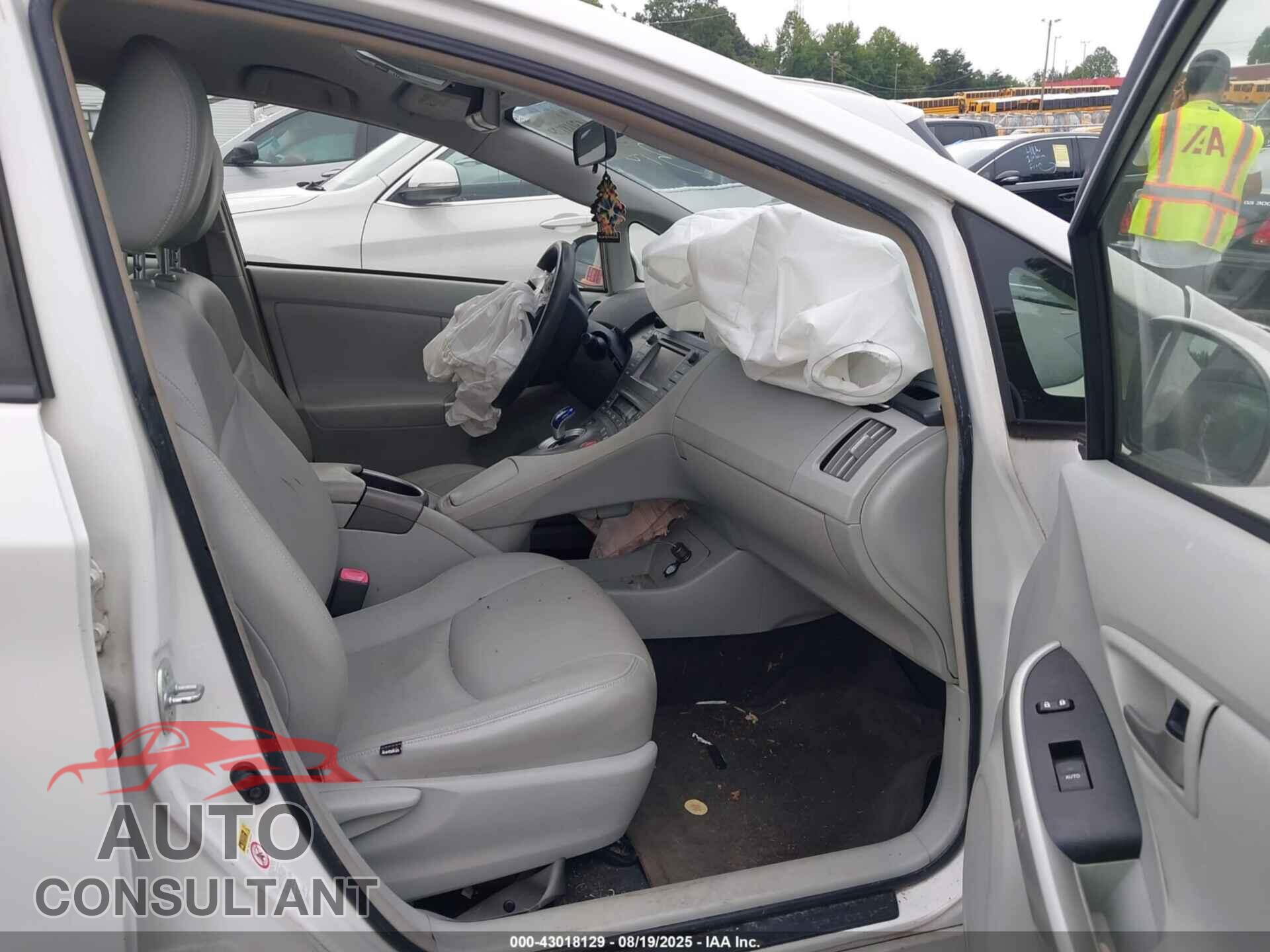 TOYOTA PRIUS 2013 - JTDKN3DU6D0353700