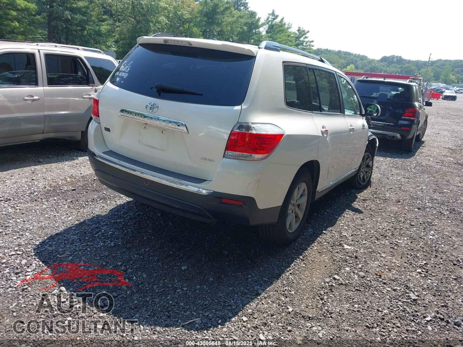 TOYOTA HIGHLANDER 2013 - 5TDBK3EH8DS197330
