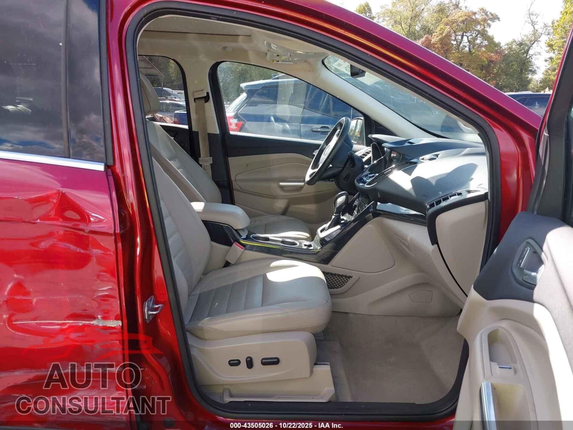 FORD ESCAPE 2016 - 1FMCU9JX2GUC49898