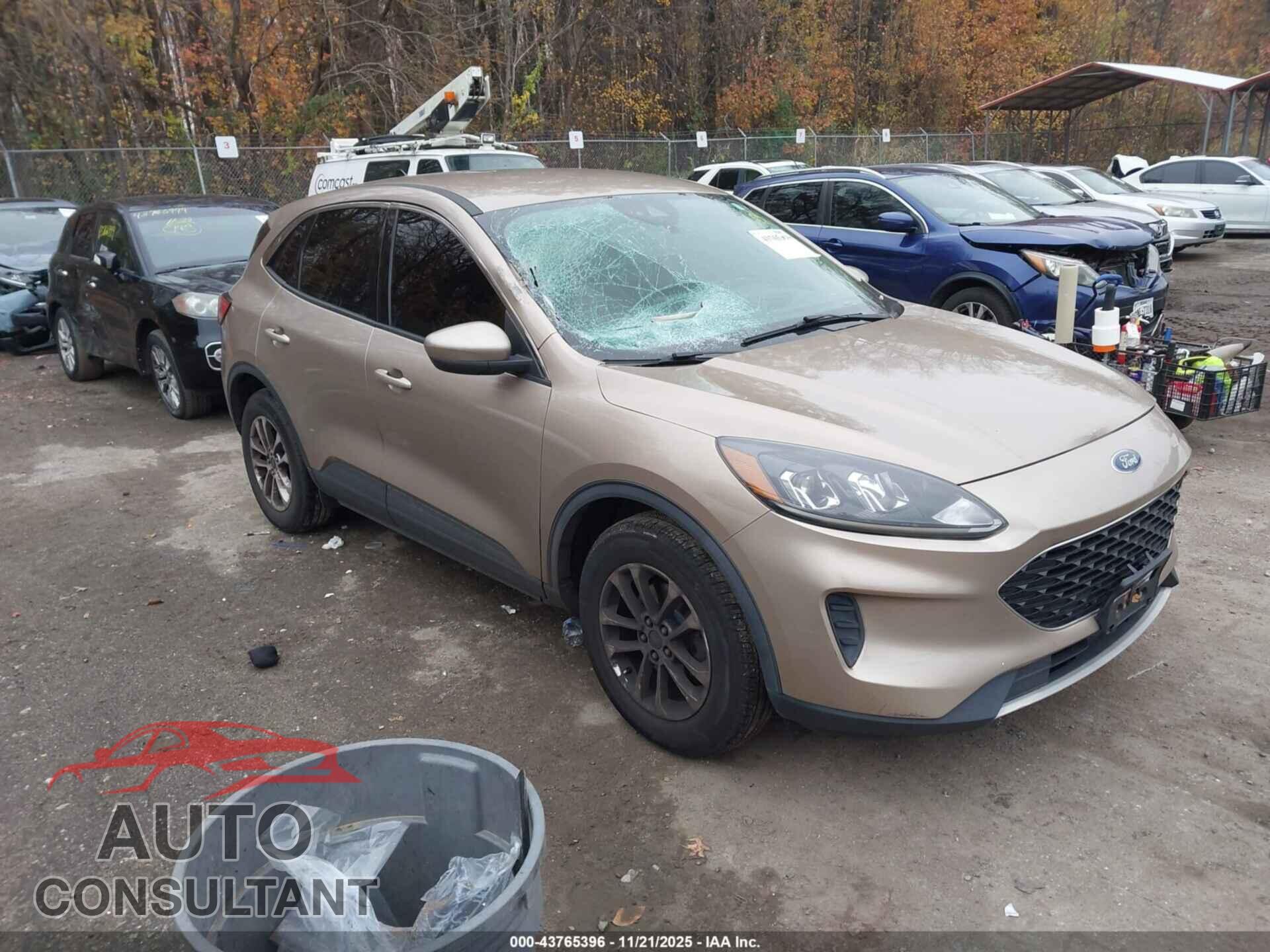 FORD ESCAPE 2020 - 1FMCU9G63LUA04178