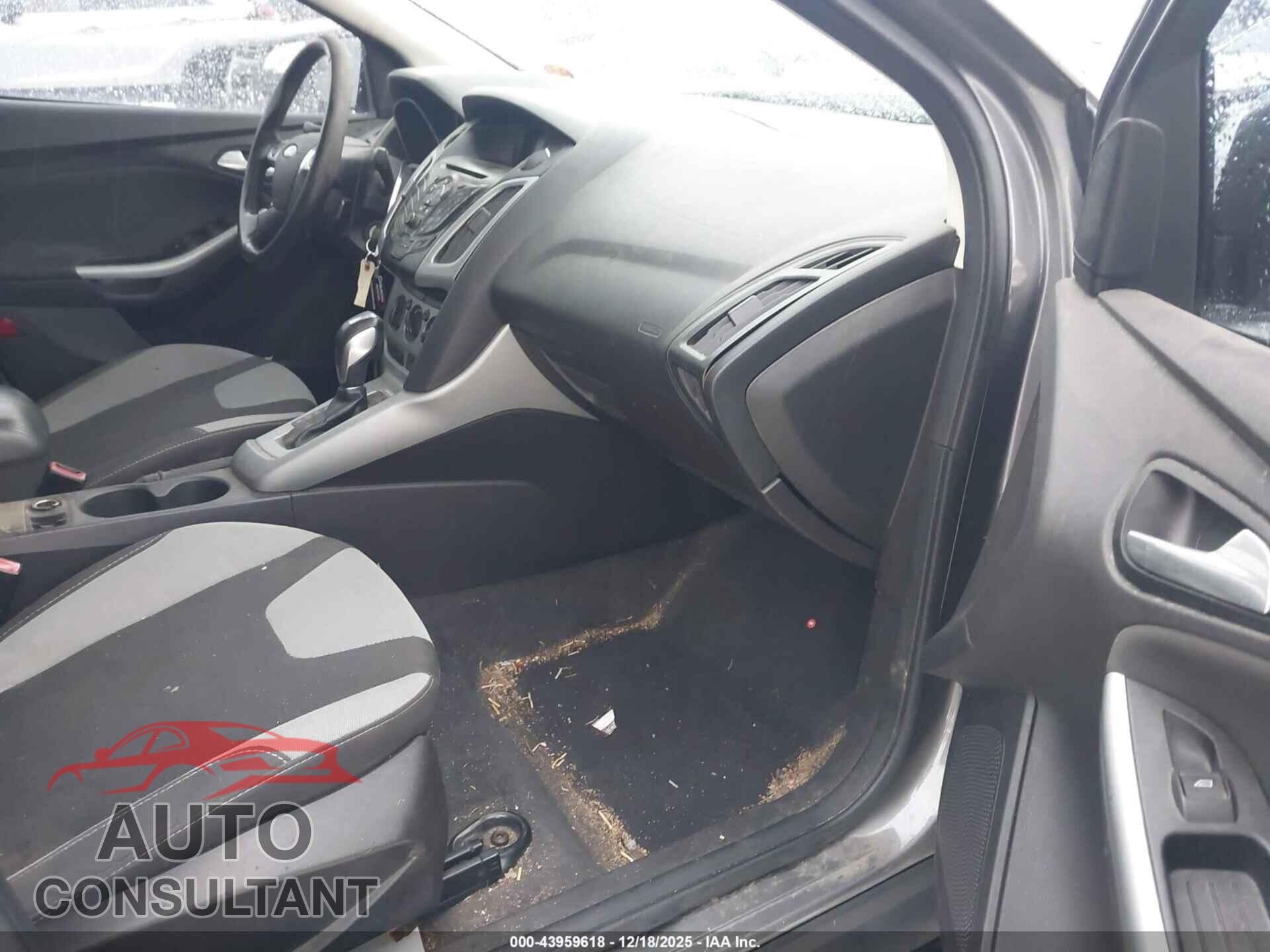 FORD FOCUS 2012 - 1FAHP3F20CL390292
