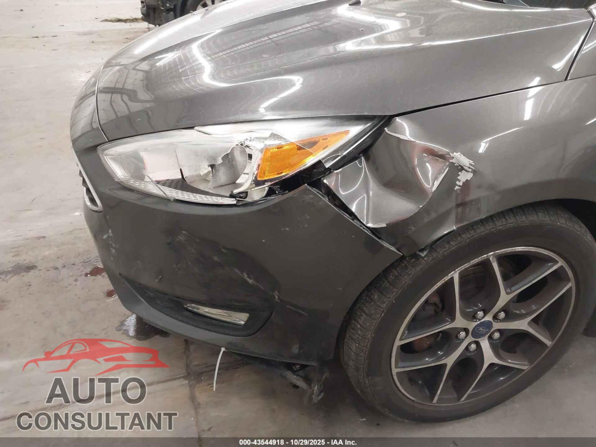 FORD FOCUS 2015 - 1FADP3F29FL348626