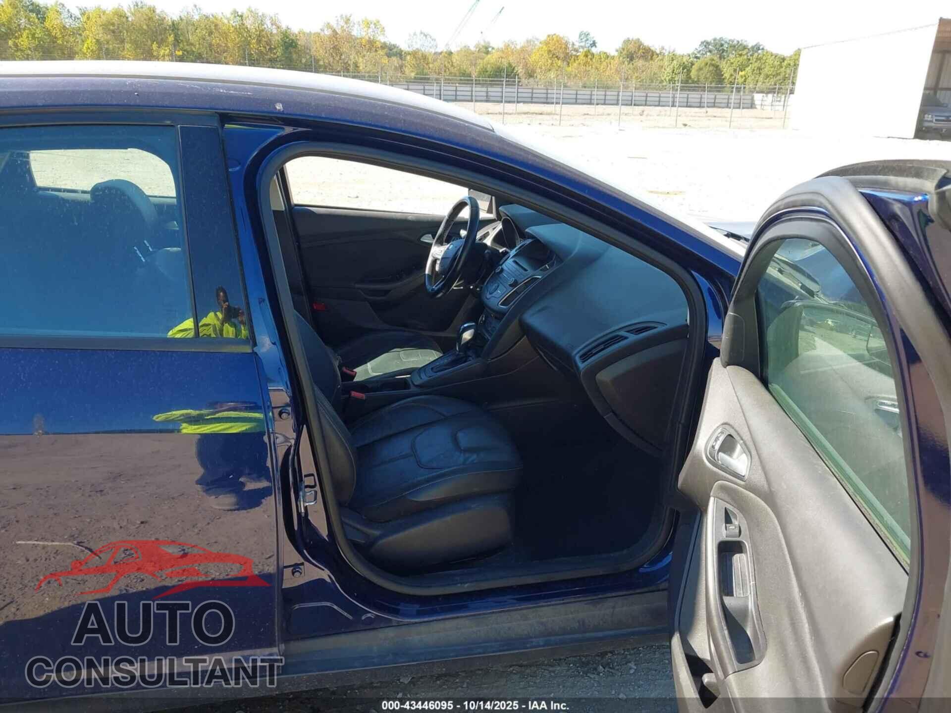 FORD FOCUS 2016 - 1FADP3K22GL228741