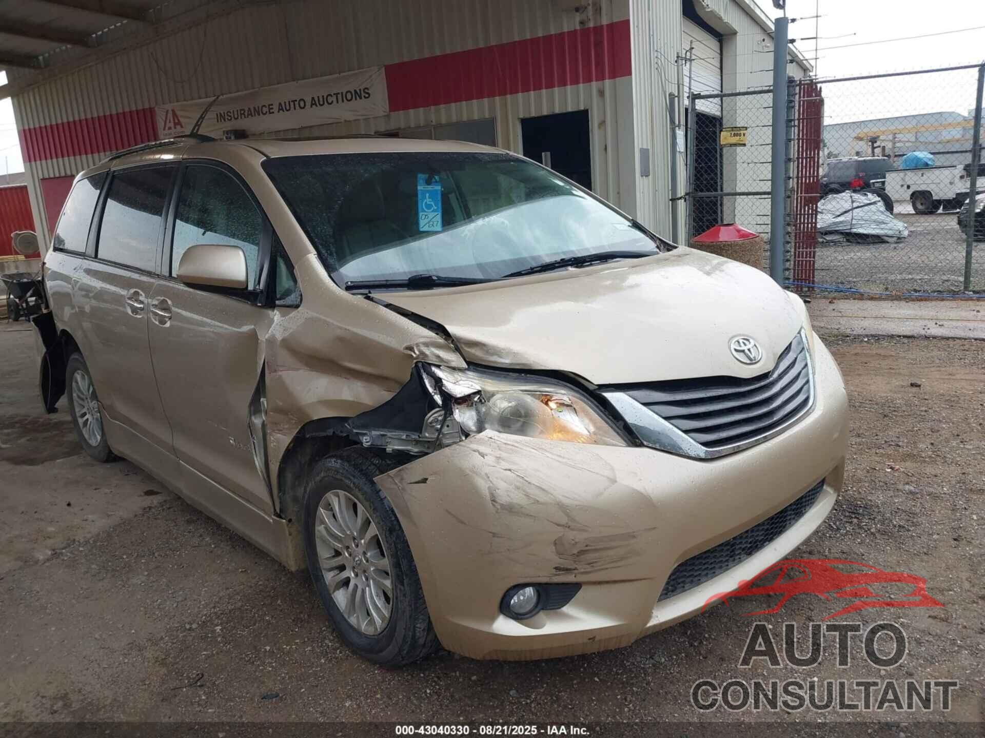 TOYOTA SIENNA 2011 - 5TDYK3DC0BS008070