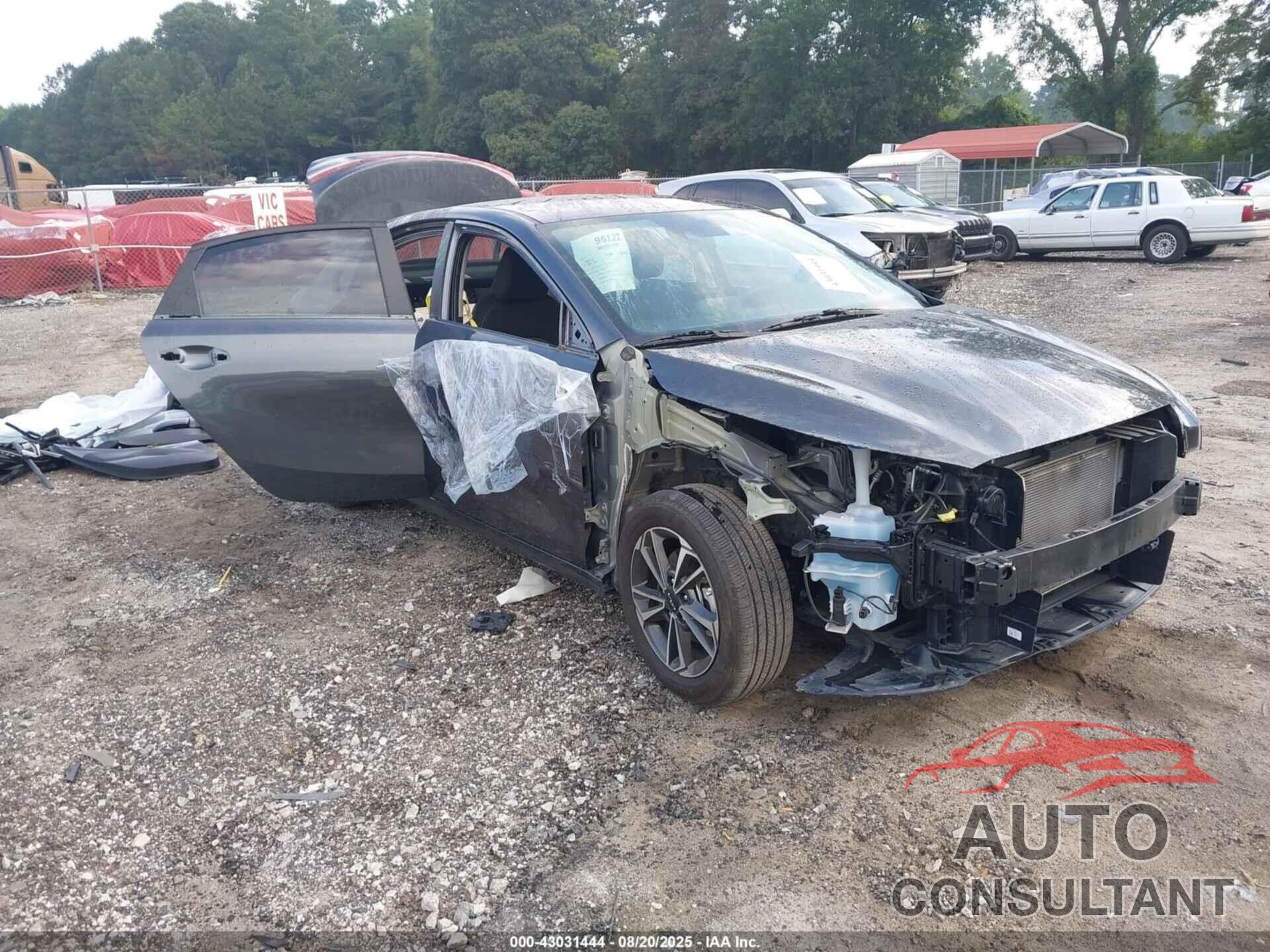 KIA FORTE 2024 - 3KPF24AD2RE793058