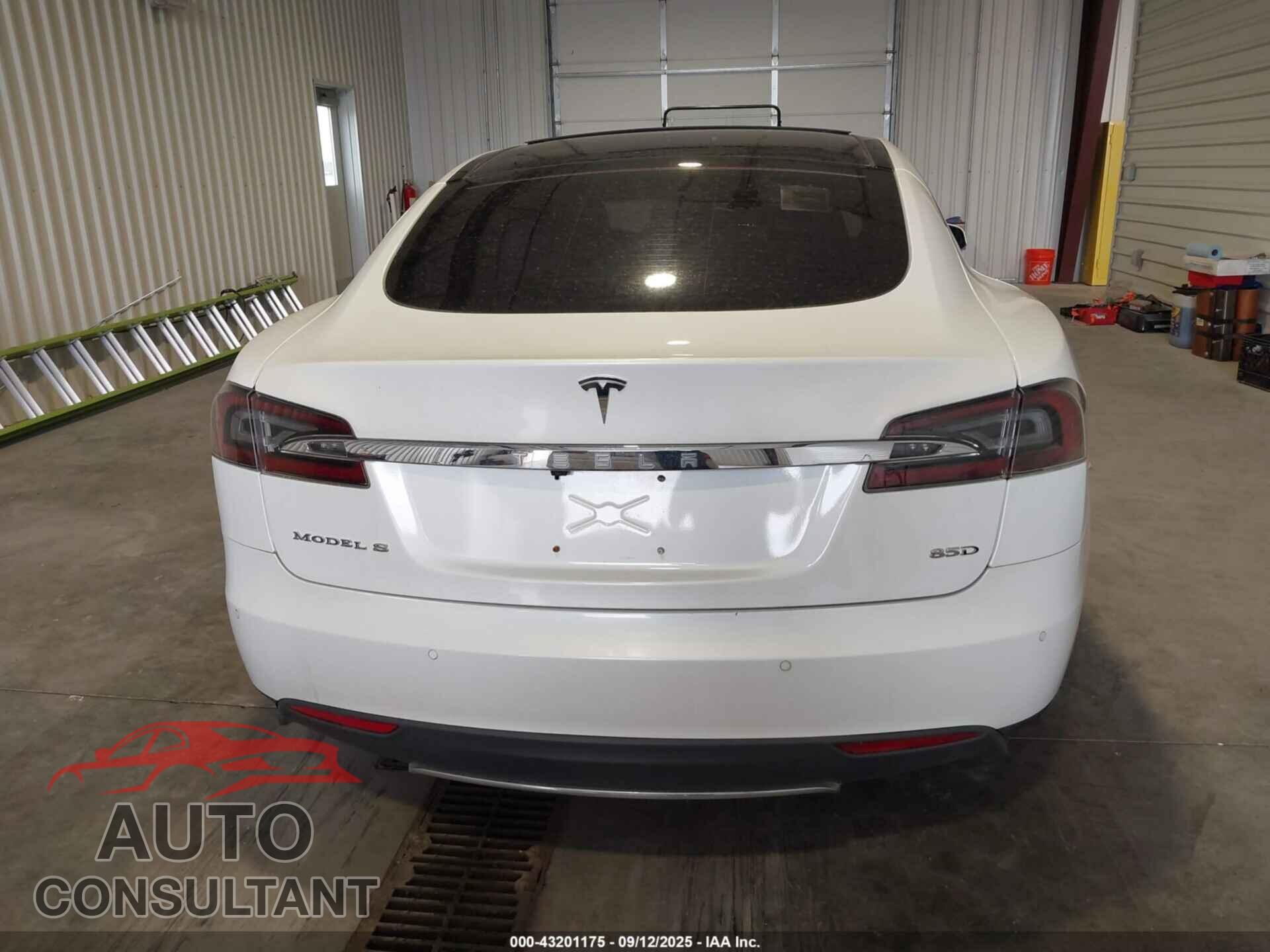 TESLA MODEL S 2015 - 5YJSA1E27FF112701