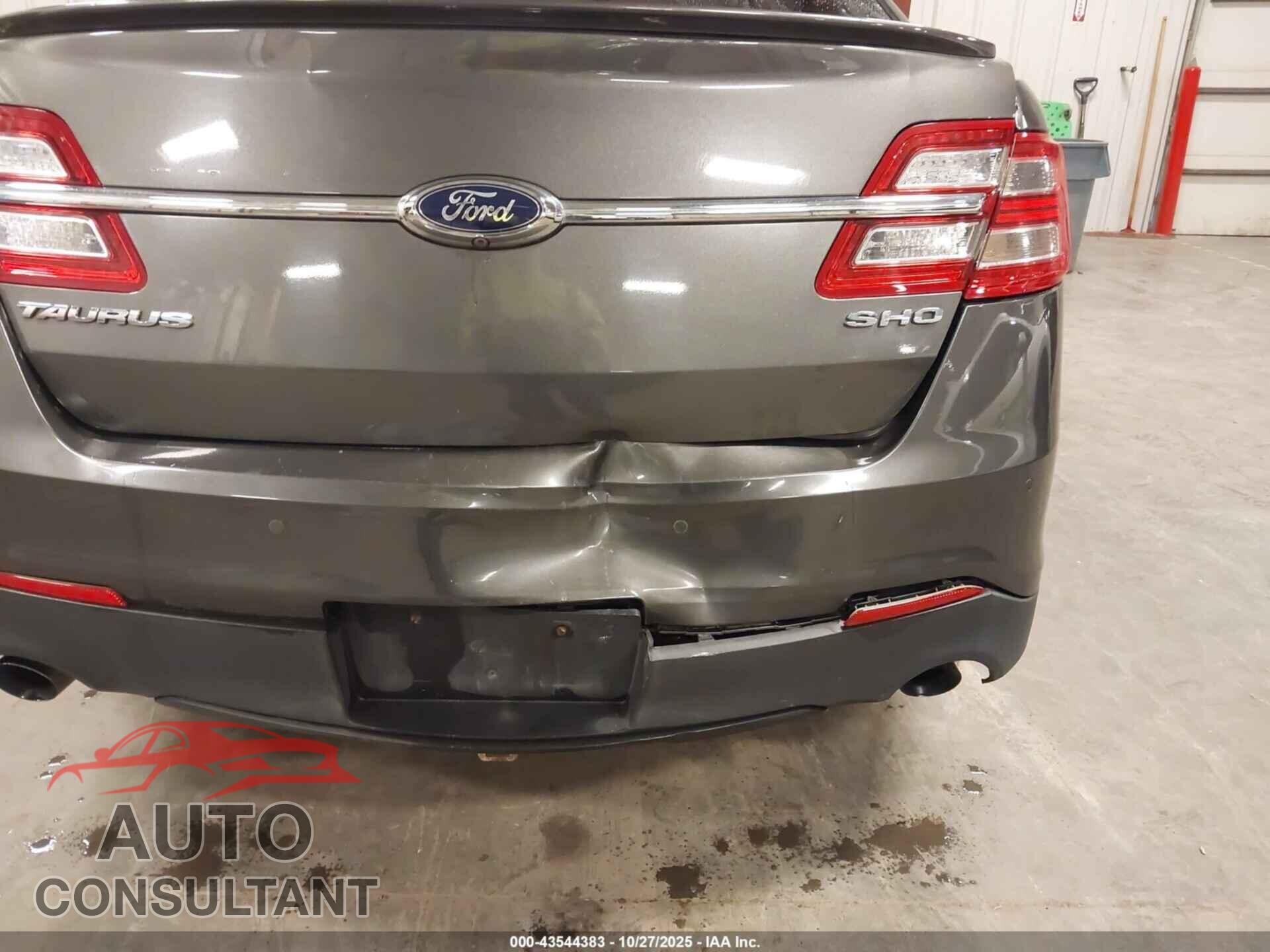 FORD TAURUS 2015 - 1FAHP2KT2FG207612