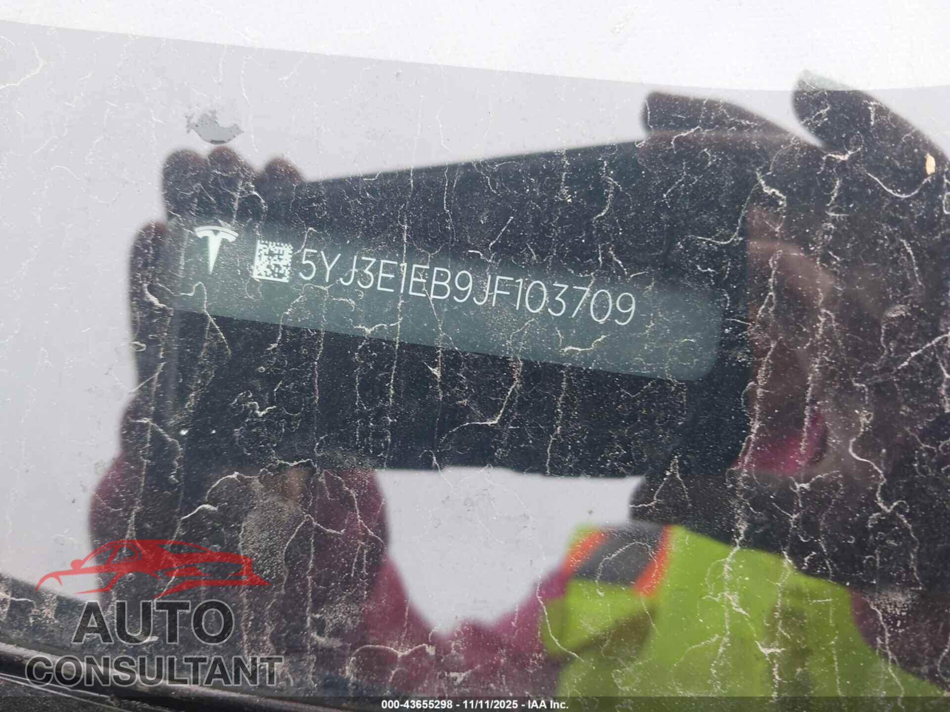 TESLA MODEL 3 2018 - 5YJ3E1EB9JF103709