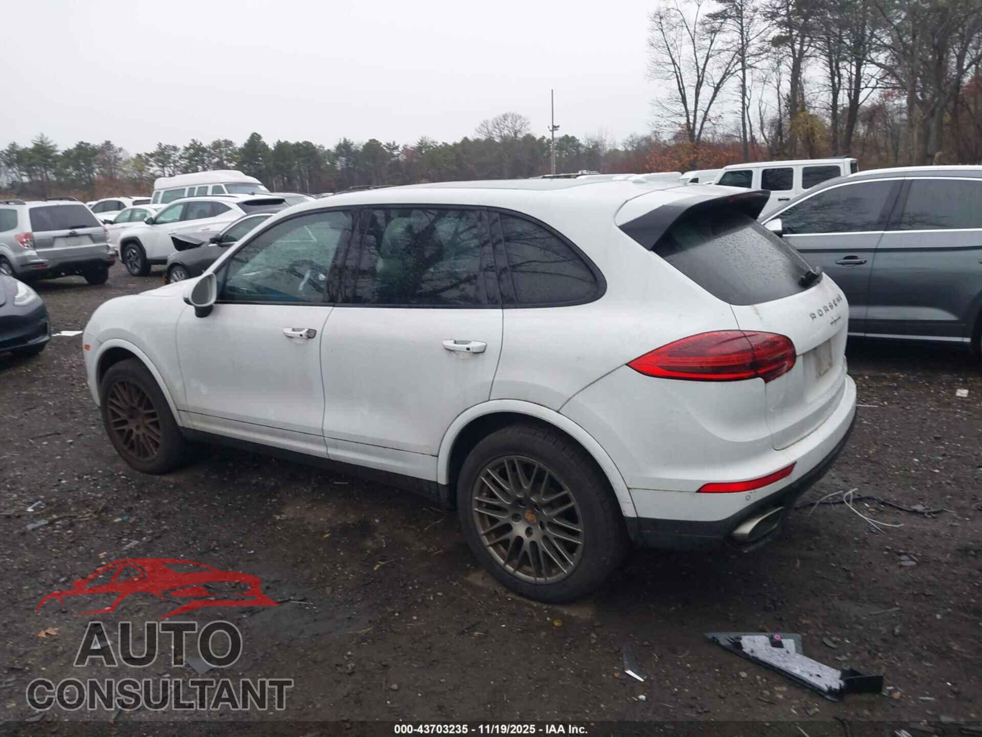 PORSCHE CAYENNE 2017 - WP1AA2A23HKA83998