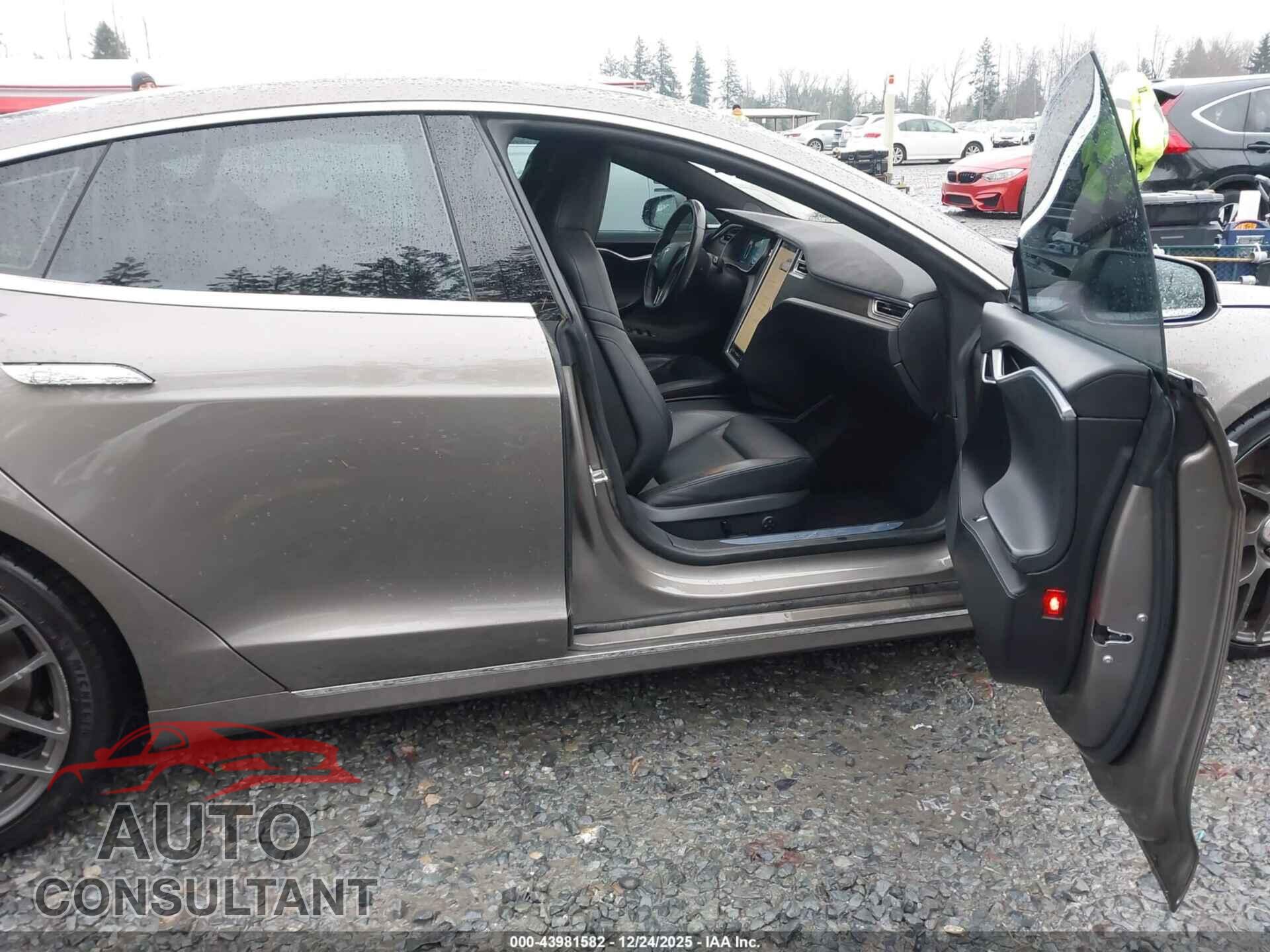 TESLA MODEL S 2016 - 5YJSA1E22GF144456
