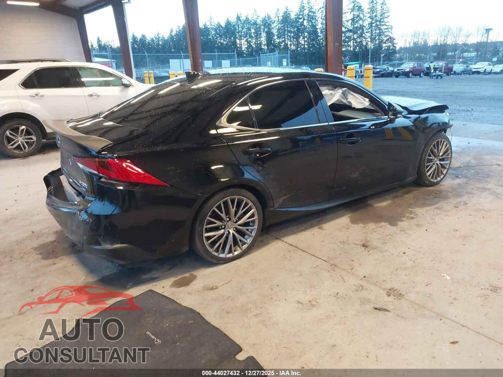 LEXUS IS 200T 2017 - JTHBA1D24H5045253