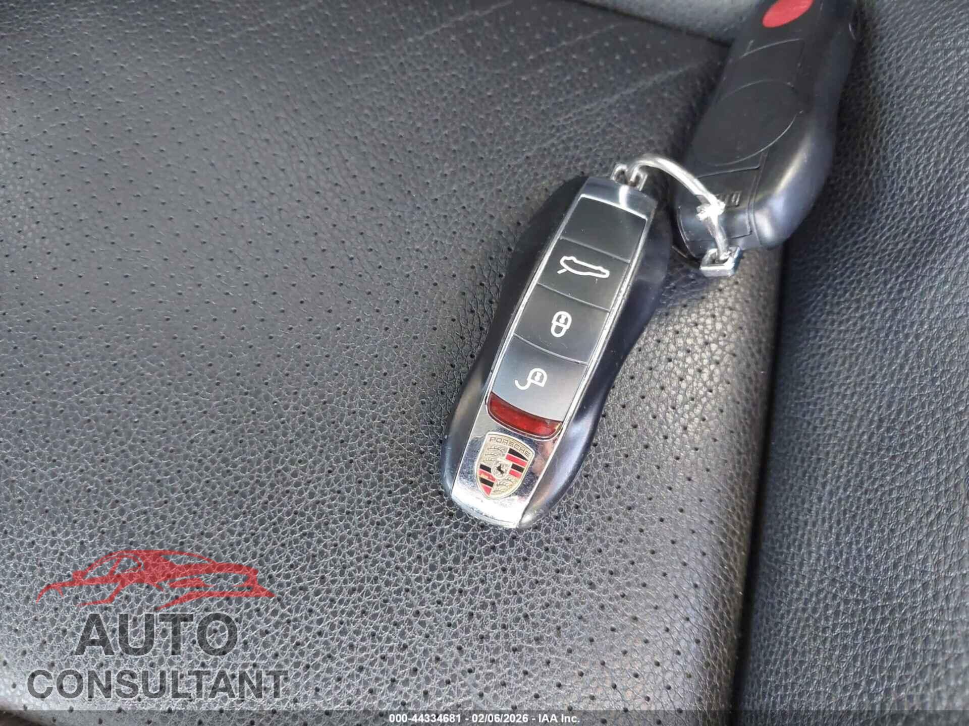PORSCHE PANAMERA 2014 - WP0AA2A79EL009200