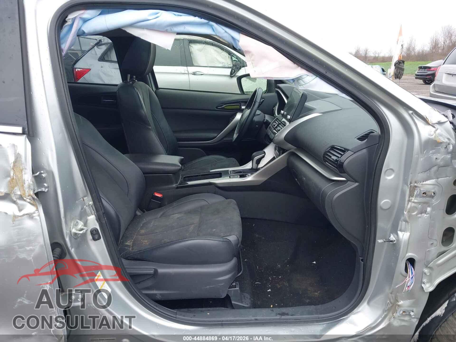 MITSUBISHI ECLIPSE CROSS 2022 - JA4ATWAA9NZ000811