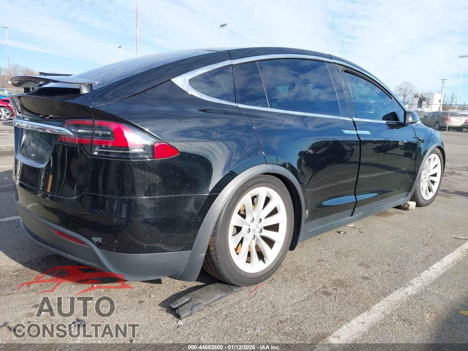 TESLA MODEL X 2017 - 5YJXCBE20HF046064