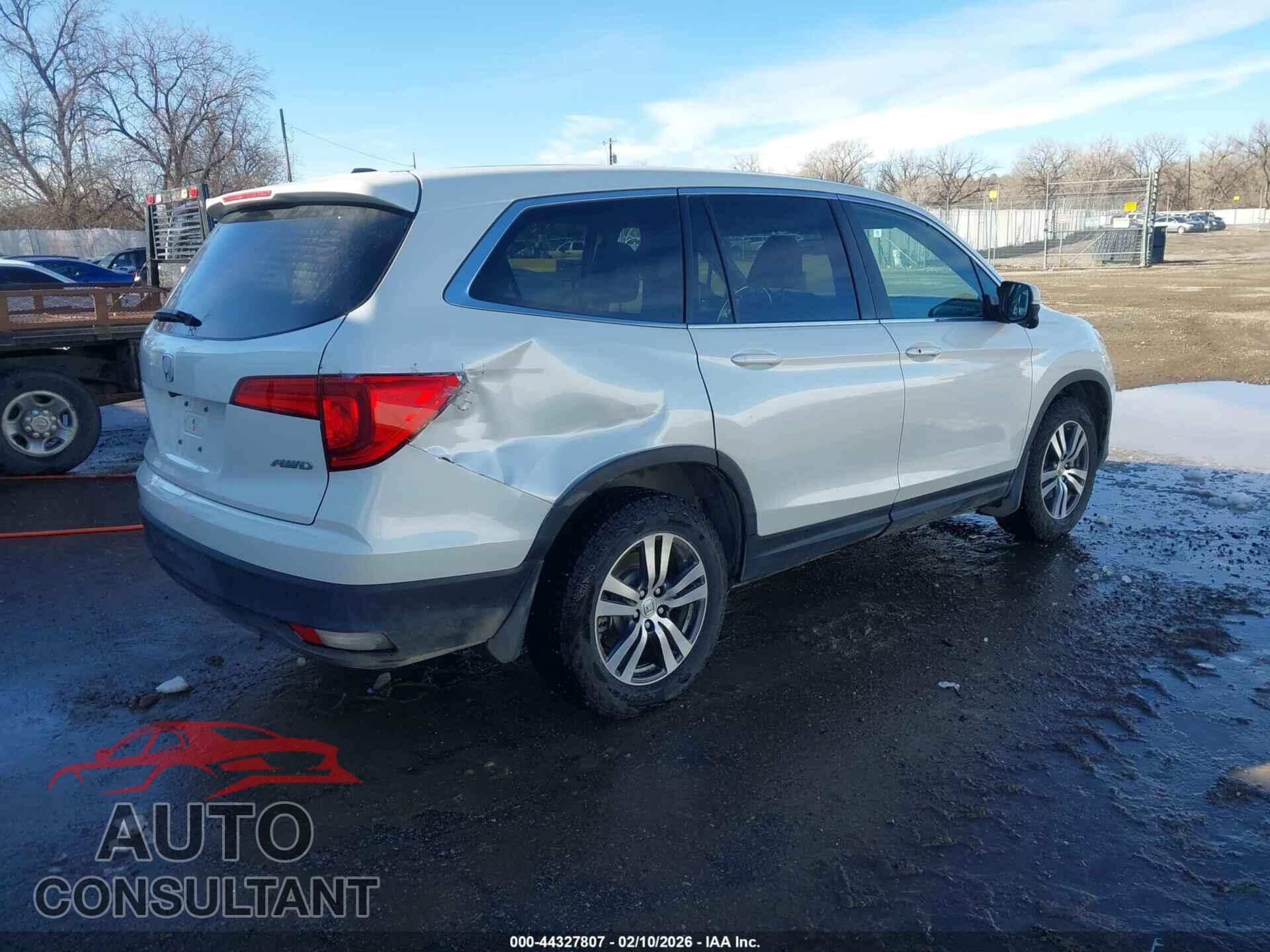 HONDA PILOT 2016 - 5FNYF6H53GB008108