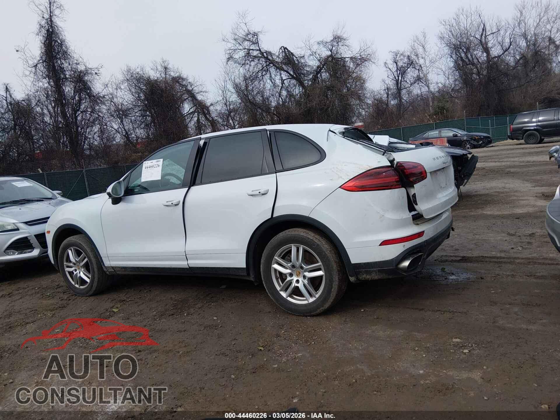 PORSCHE CAYENNE 2016 - WP1AA2A22GKA14931