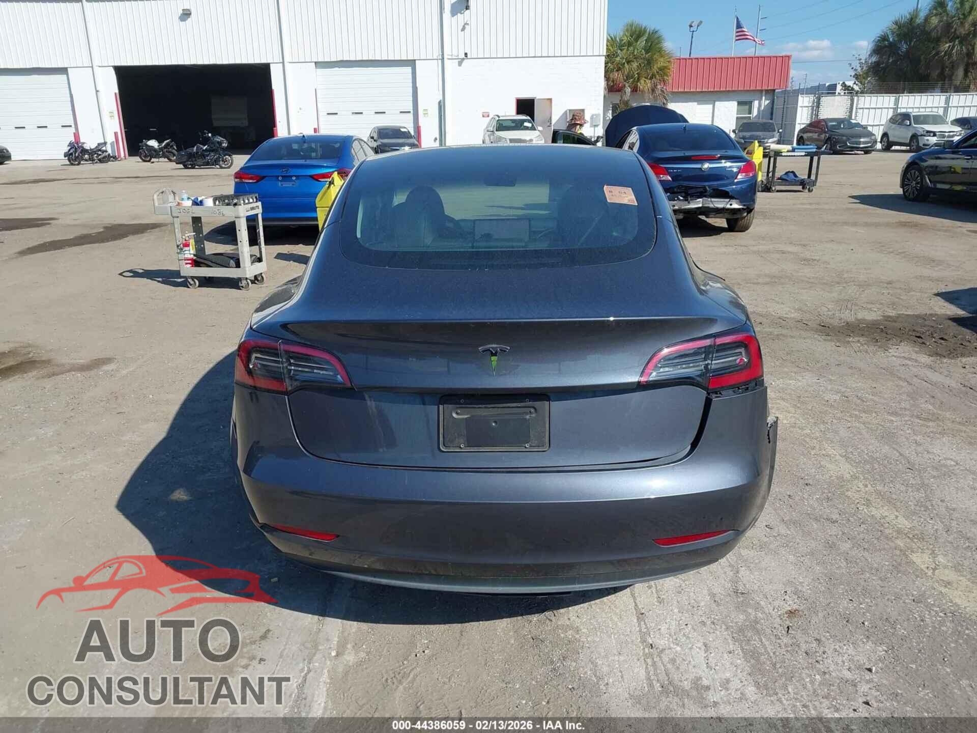 TESLA MODEL 3 2023 - 5YJ3E1EA2PF711605