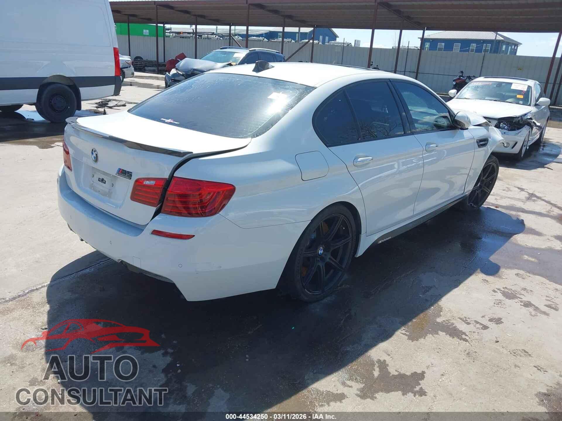 BMW M5 2014 - WBSFV9C55ED097499