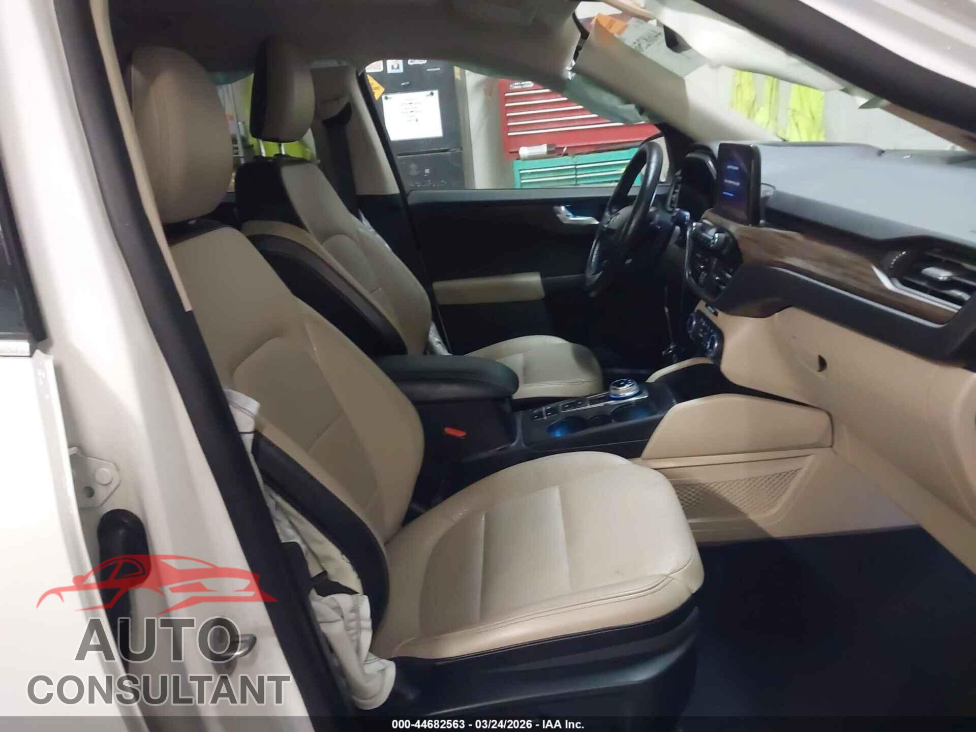 FORD ESCAPE 2020 - 1FMCU9J92LUA07947
