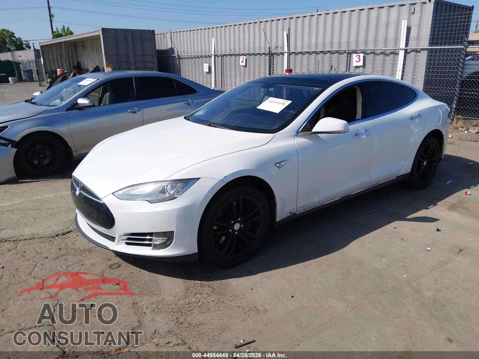 TESLA MODEL S 2013 - 5YJSA1DP0DFP14124