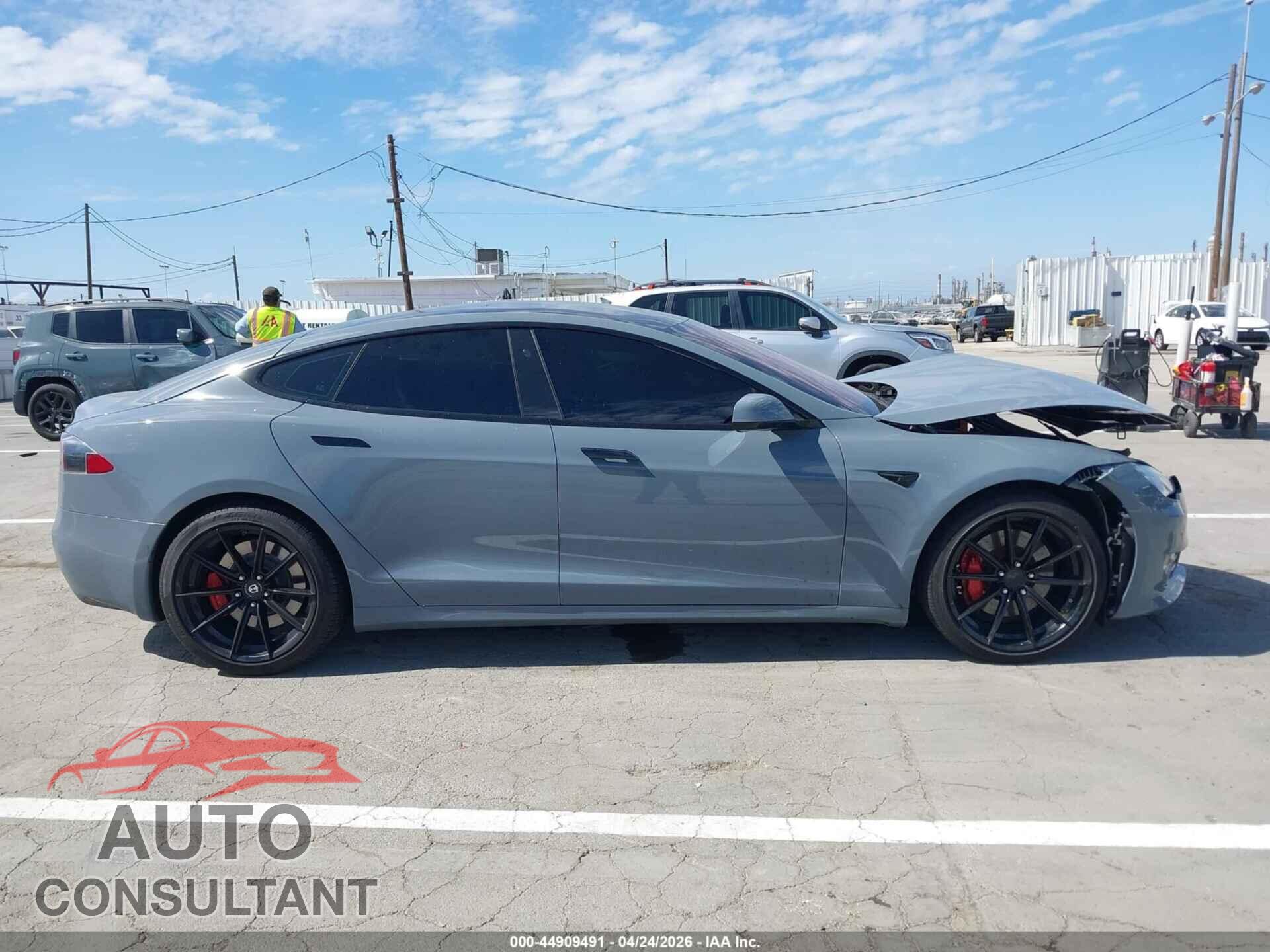 TESLA MODEL S 2017 - 5YJSA1E16HF215277