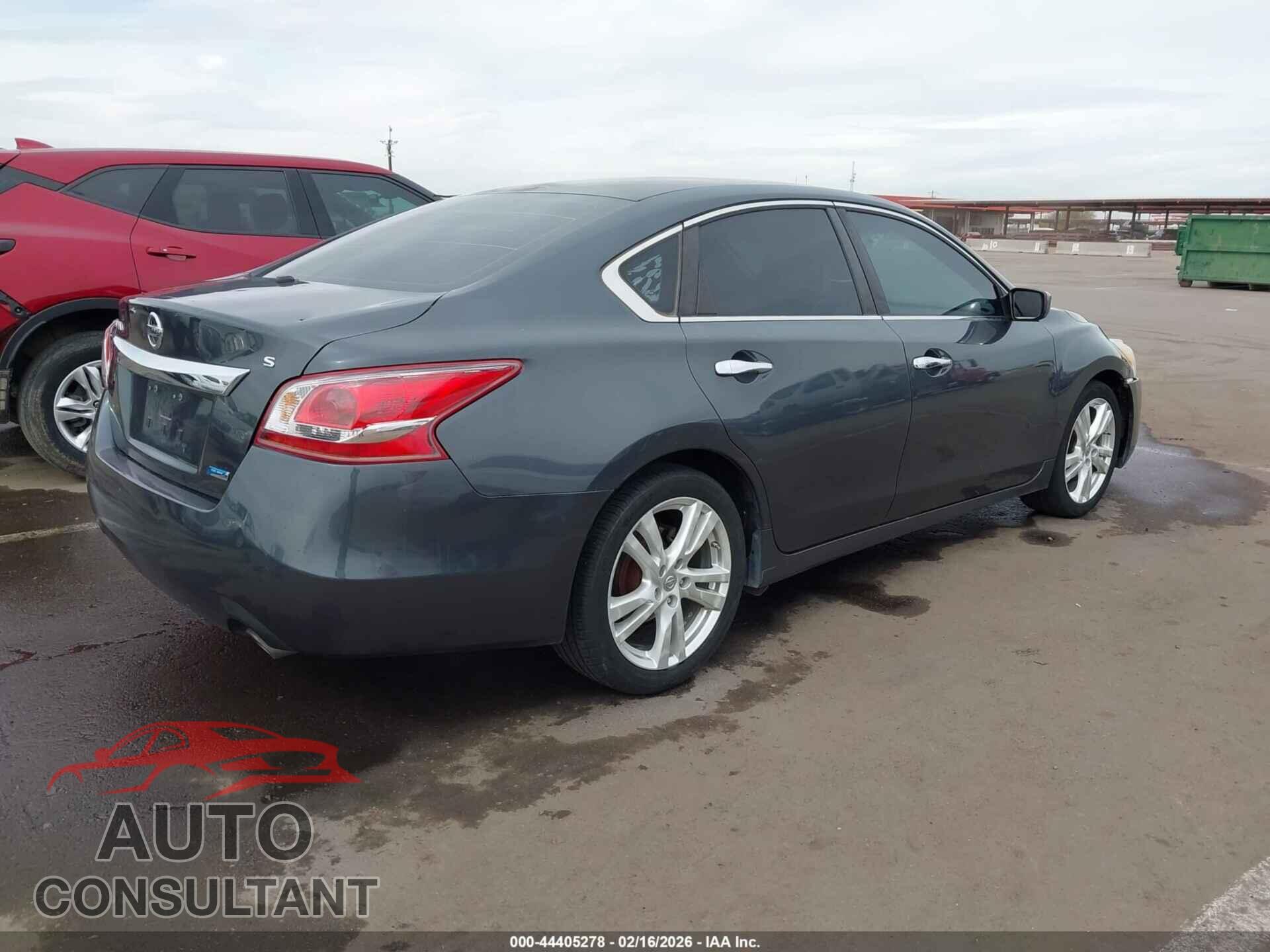 NISSAN ALTIMA 2013 - 1N4AL3AP7DN582010