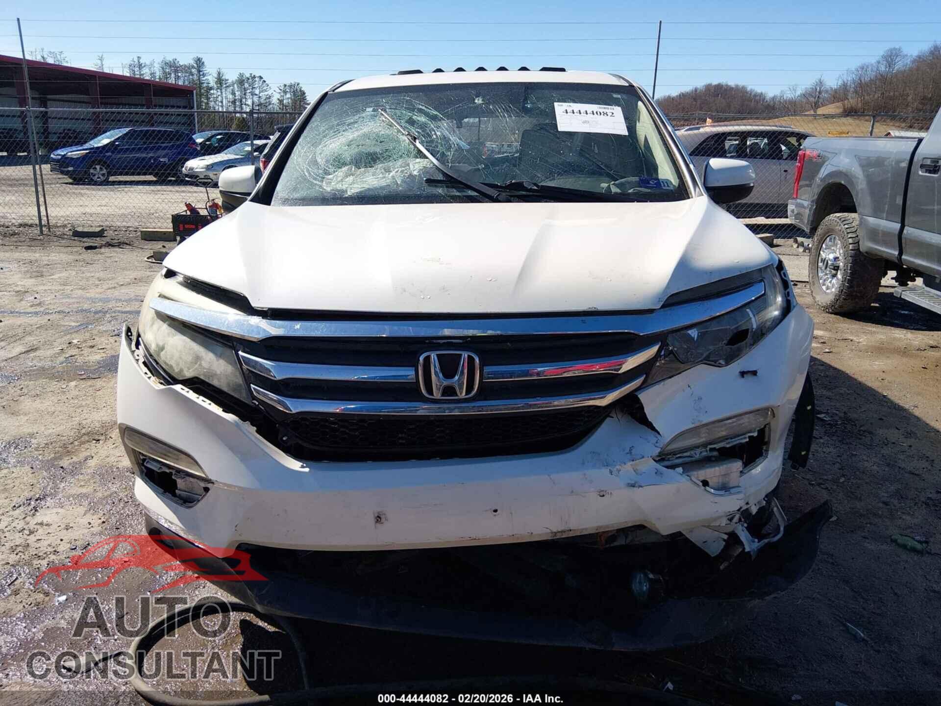 HONDA PILOT 2017 - 5FNYF6H55HB017121