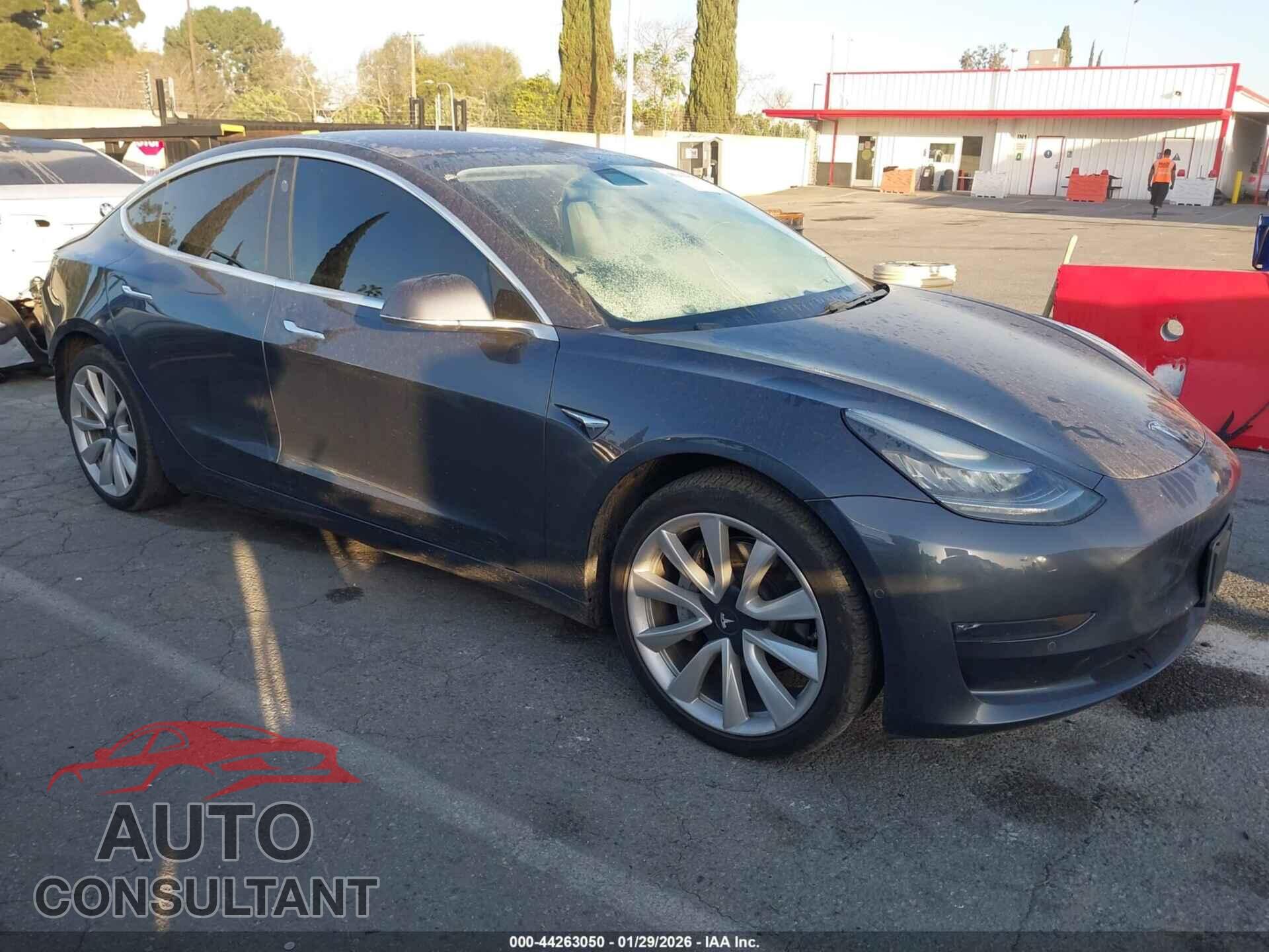 TESLA MODEL 3 2018 - 5YJ3E1EB9JF132448