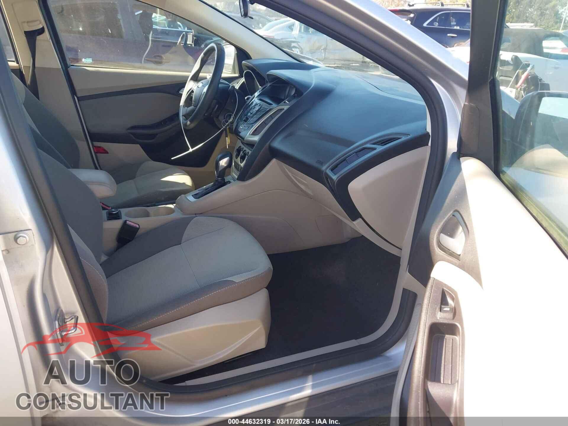 FORD FOCUS 2012 - 1FAHP3K29CL356101
