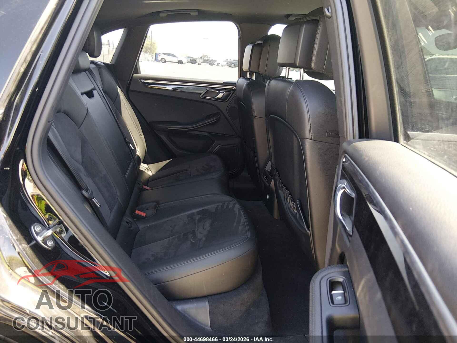 PORSCHE MACAN 2015 - WP1AB2A5XFLB51910