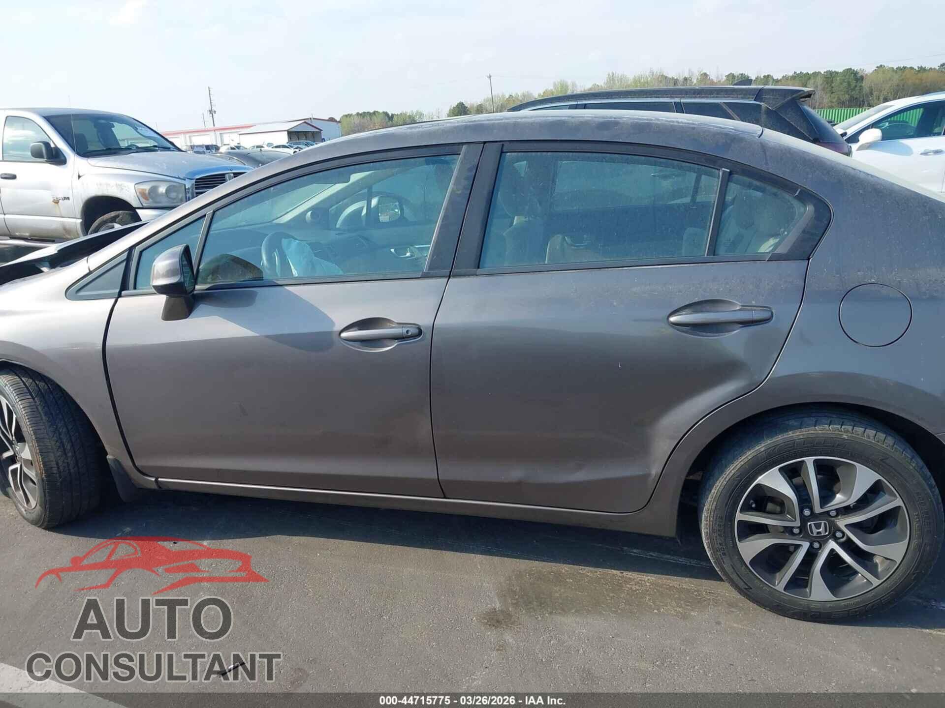 HONDA CIVIC 2013 - 2HGFB2F85DH525670