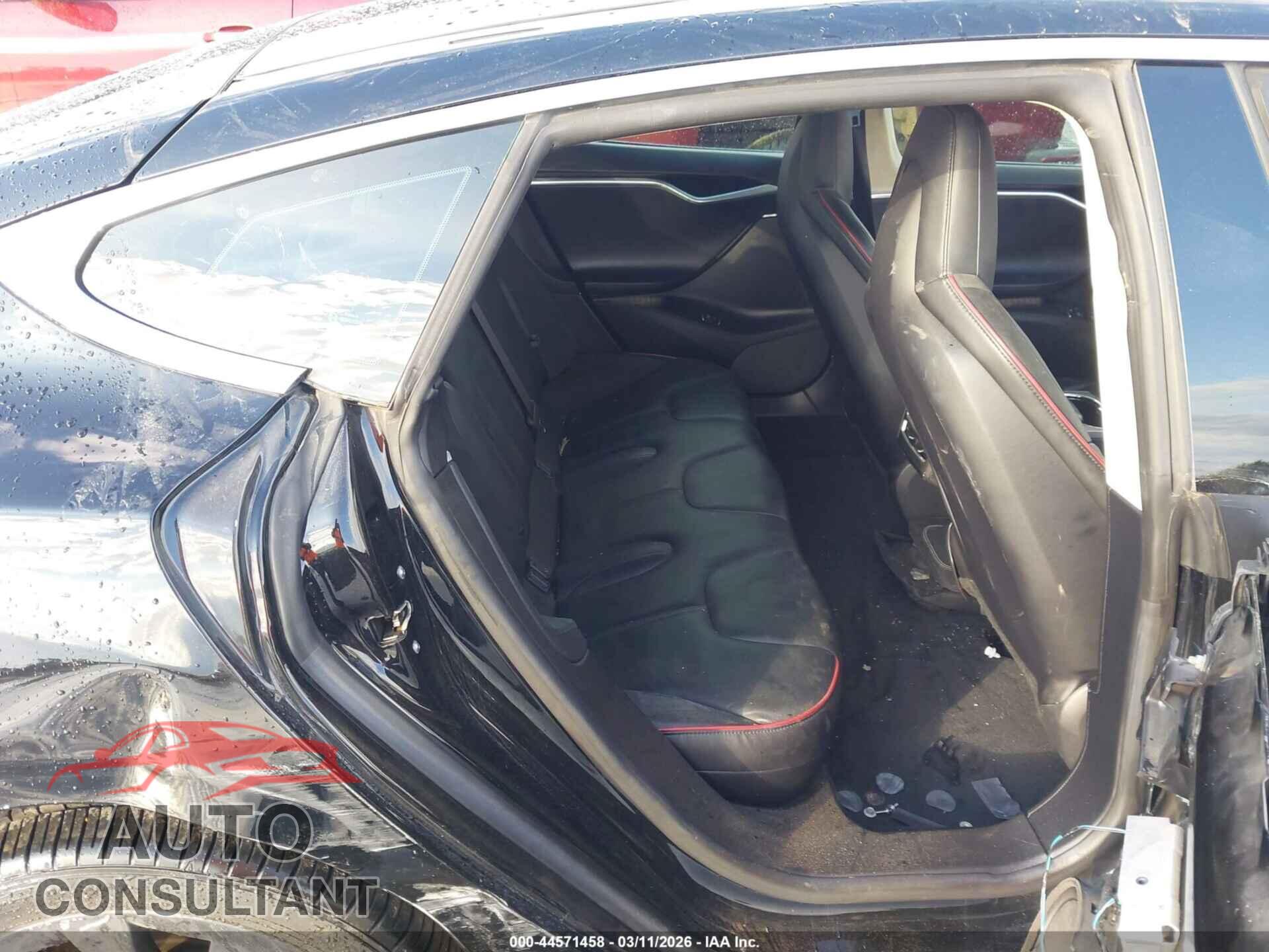 TESLA MODEL S 2013 - 5YJSA1DP9DFP14896