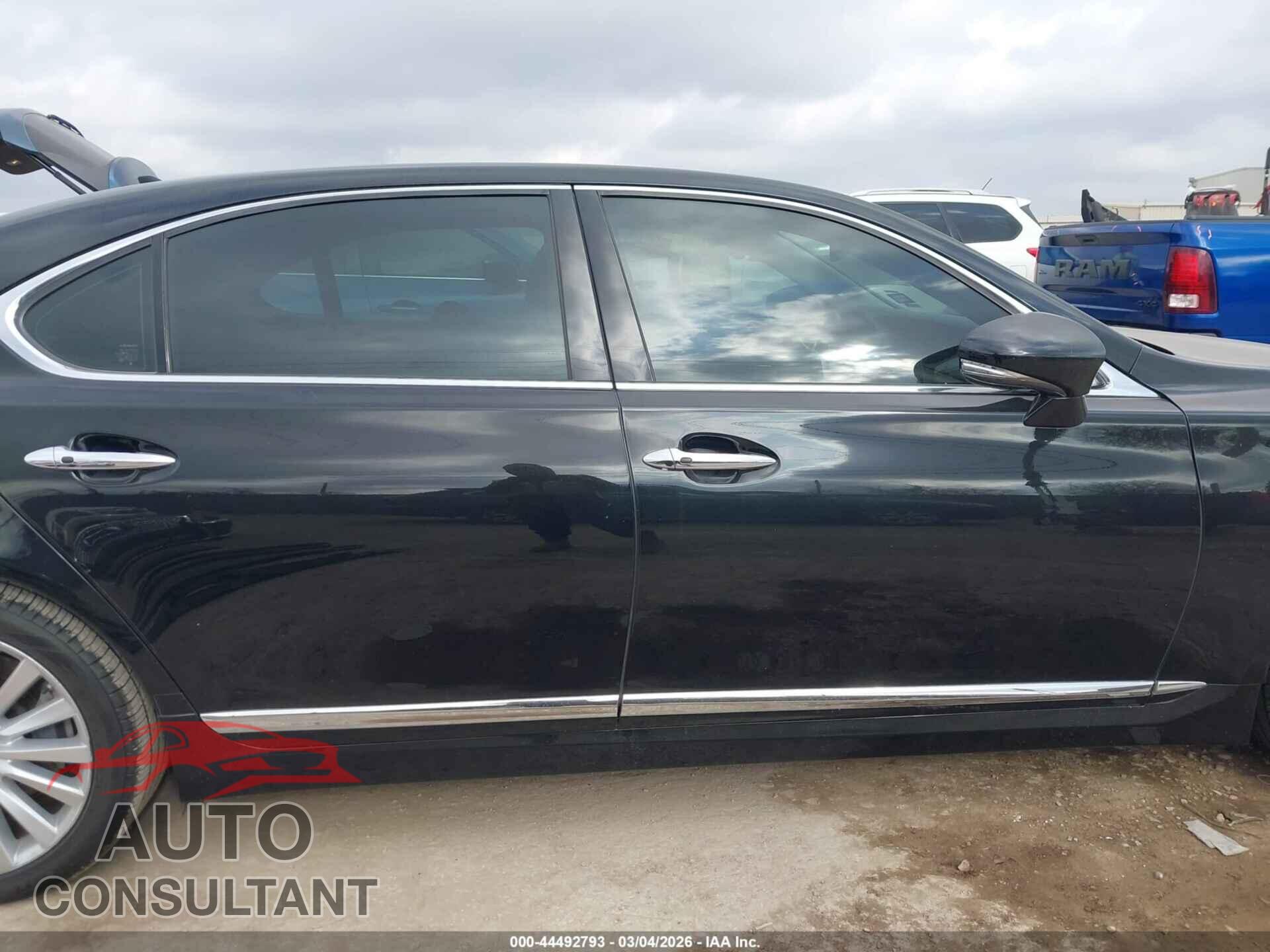 LEXUS LS 460 2013 - JTHDL5EF7D5005142