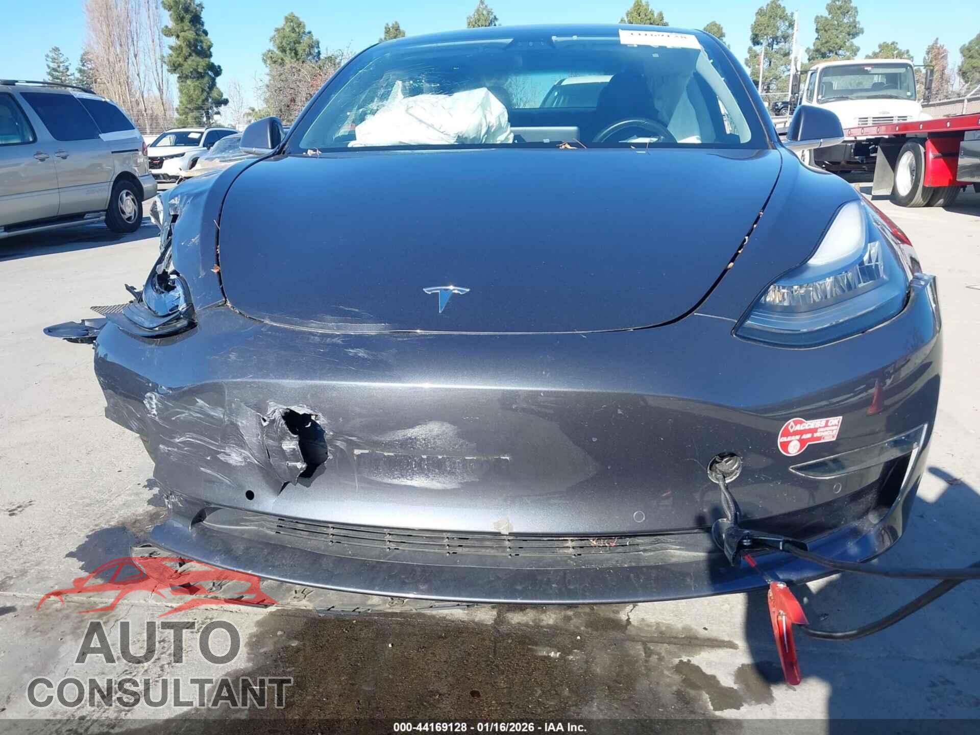 TESLA MODEL 3 2018 - 5YJ3E1EA3JF048147
