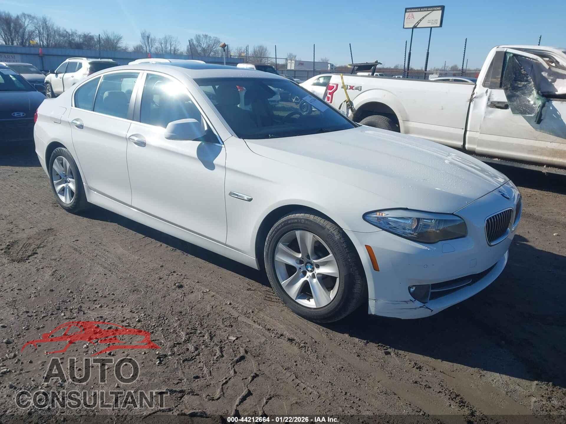 BMW 528I 2011 - WBAFR1C55BC741420